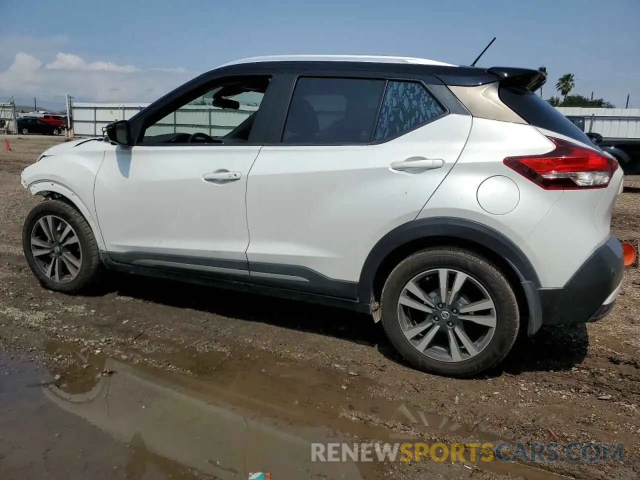 2 Photograph of a damaged car 3N1CP5DV1LL504658 NISSAN KICKS 2020