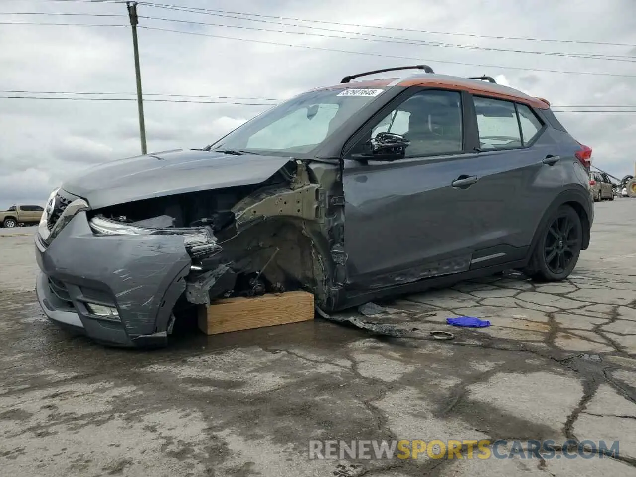 1 Photograph of a damaged car 3N1CP5DV1LL533738 NISSAN KICKS 2020