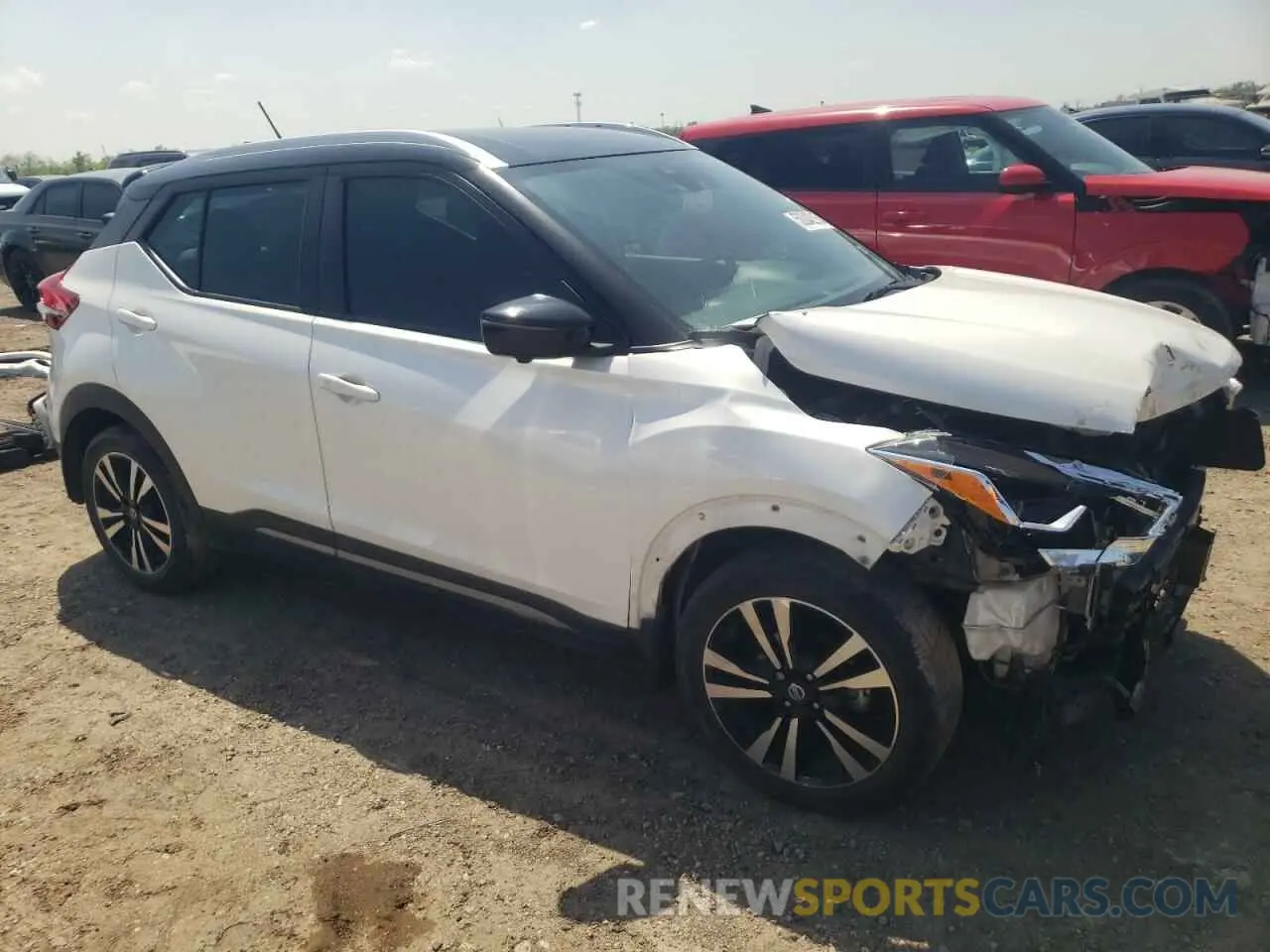 4 Photograph of a damaged car 3N1CP5DV1LL555142 NISSAN KICKS 2020