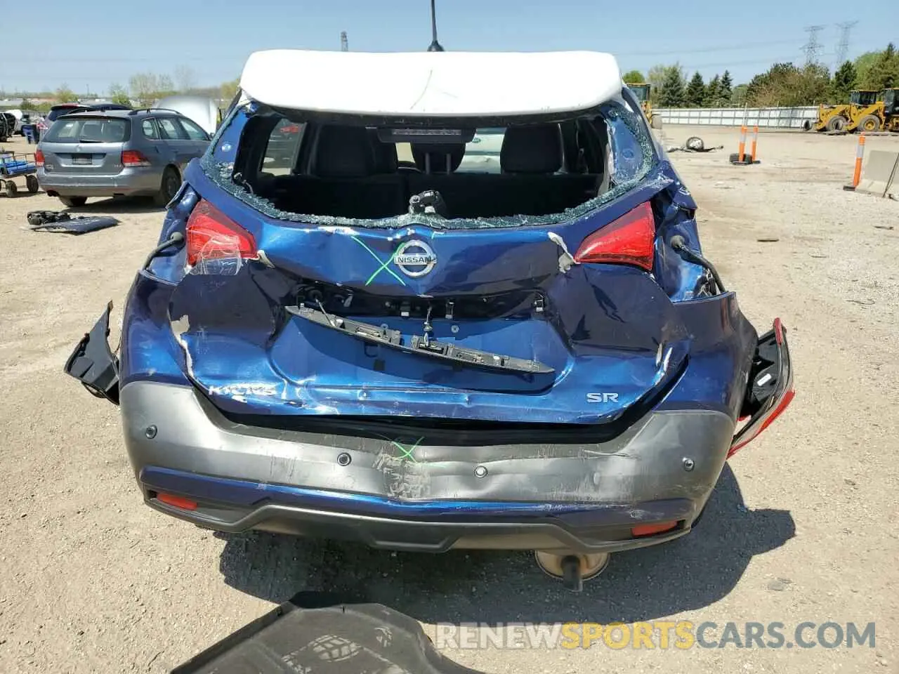 6 Photograph of a damaged car 3N1CP5DV2LL483755 NISSAN KICKS 2020