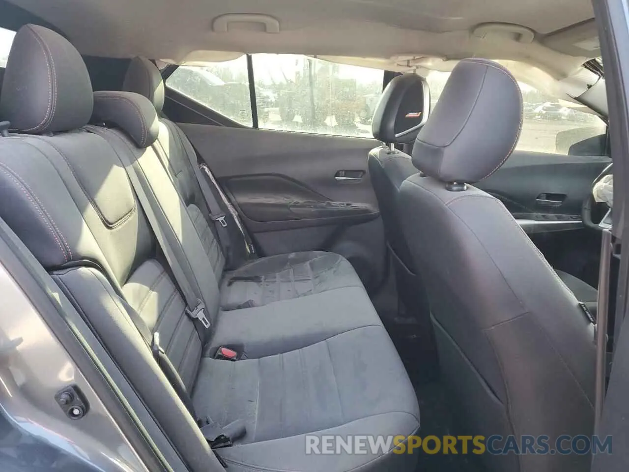 10 Photograph of a damaged car 3N1CP5DV2LL509142 NISSAN KICKS 2020