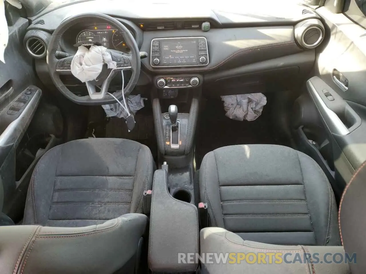 8 Photograph of a damaged car 3N1CP5DV2LL509142 NISSAN KICKS 2020