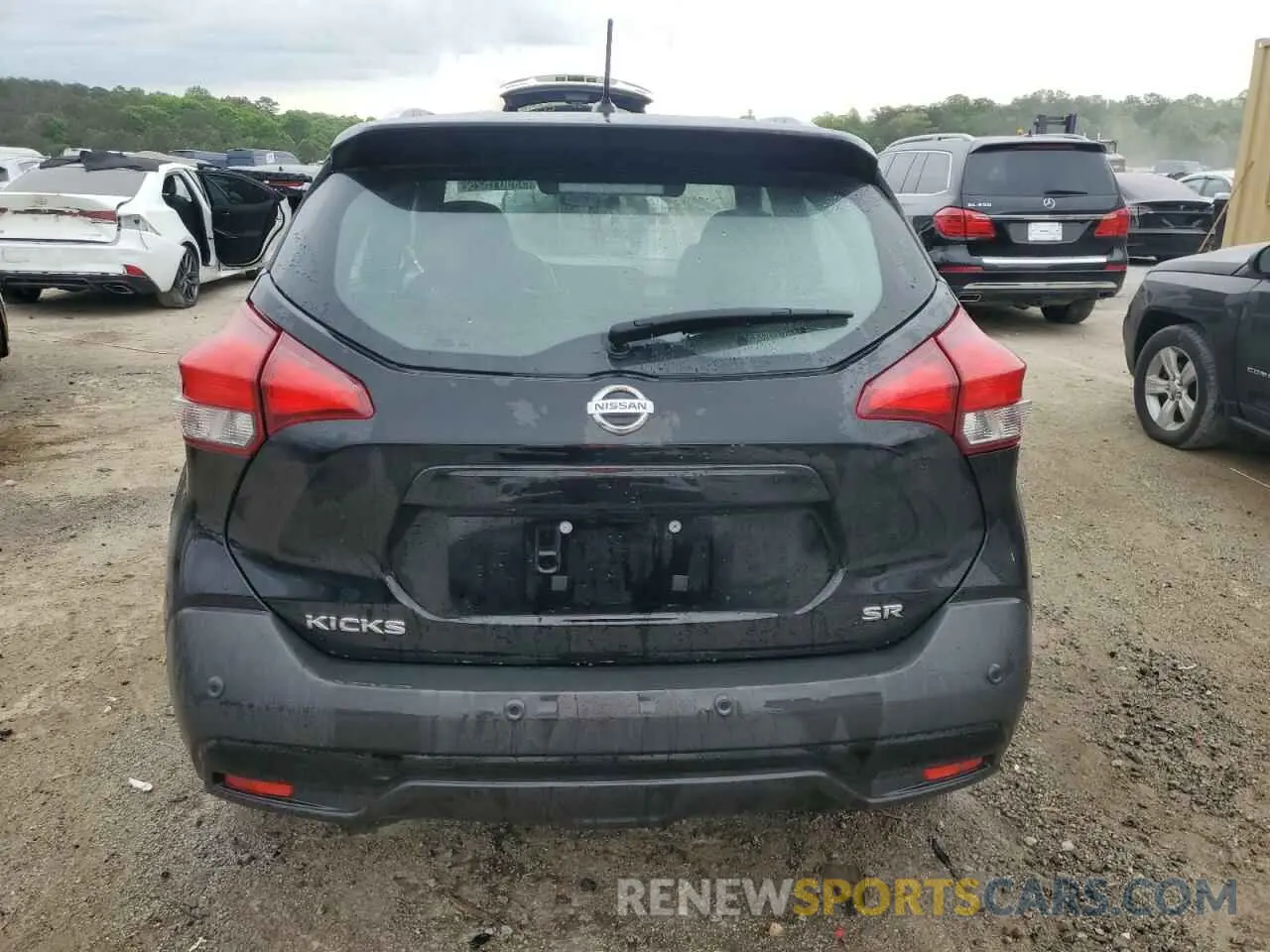 6 Photograph of a damaged car 3N1CP5DV2LL533375 NISSAN KICKS 2020