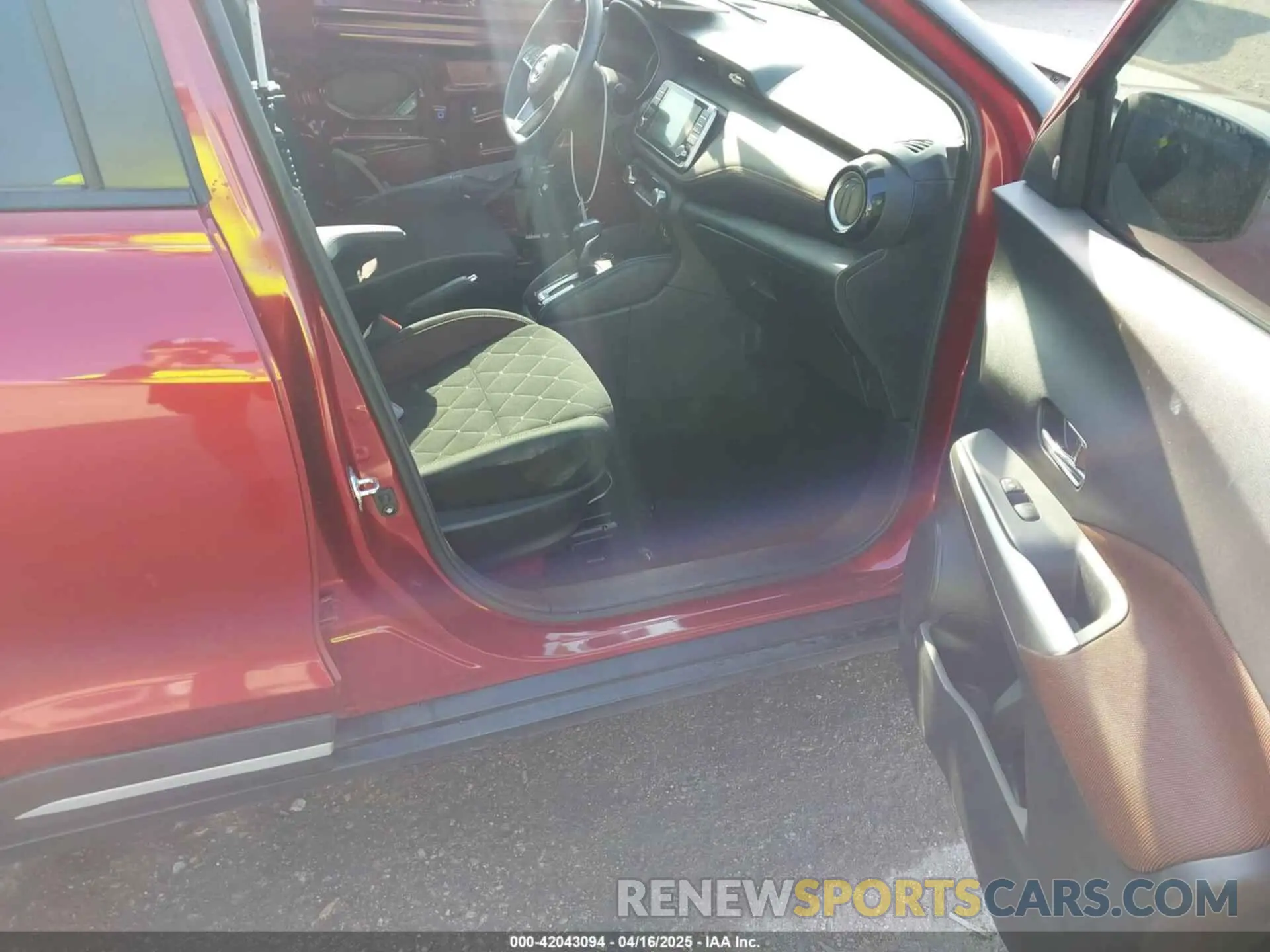 5 Photograph of a damaged car 3N1CP5DV3LL516536 NISSAN KICKS 2020