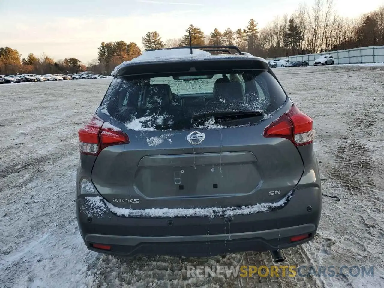 6 Photograph of a damaged car 3N1CP5DV3LL524488 NISSAN KICKS 2020
