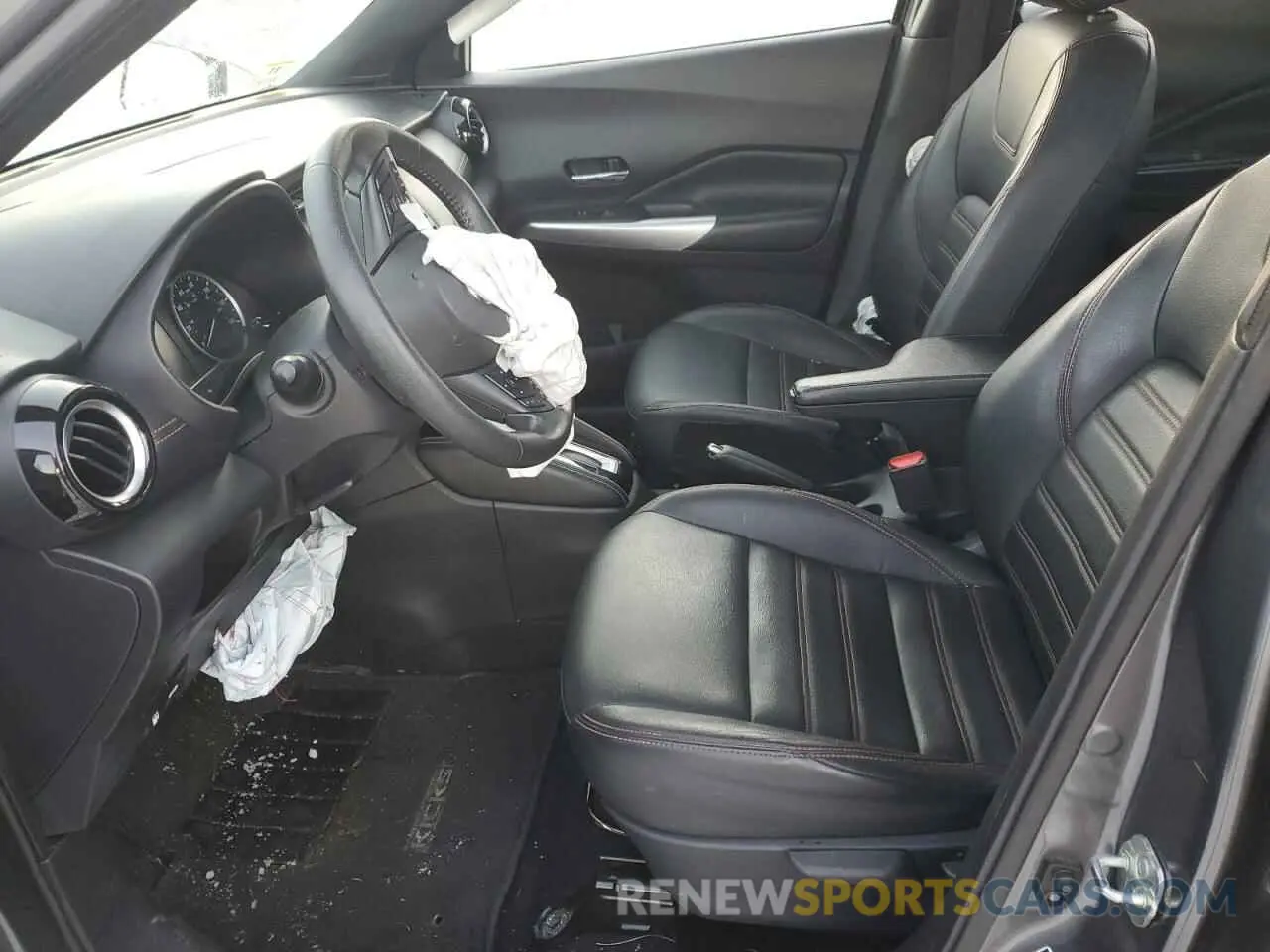 7 Photograph of a damaged car 3N1CP5DV3LL524488 NISSAN KICKS 2020