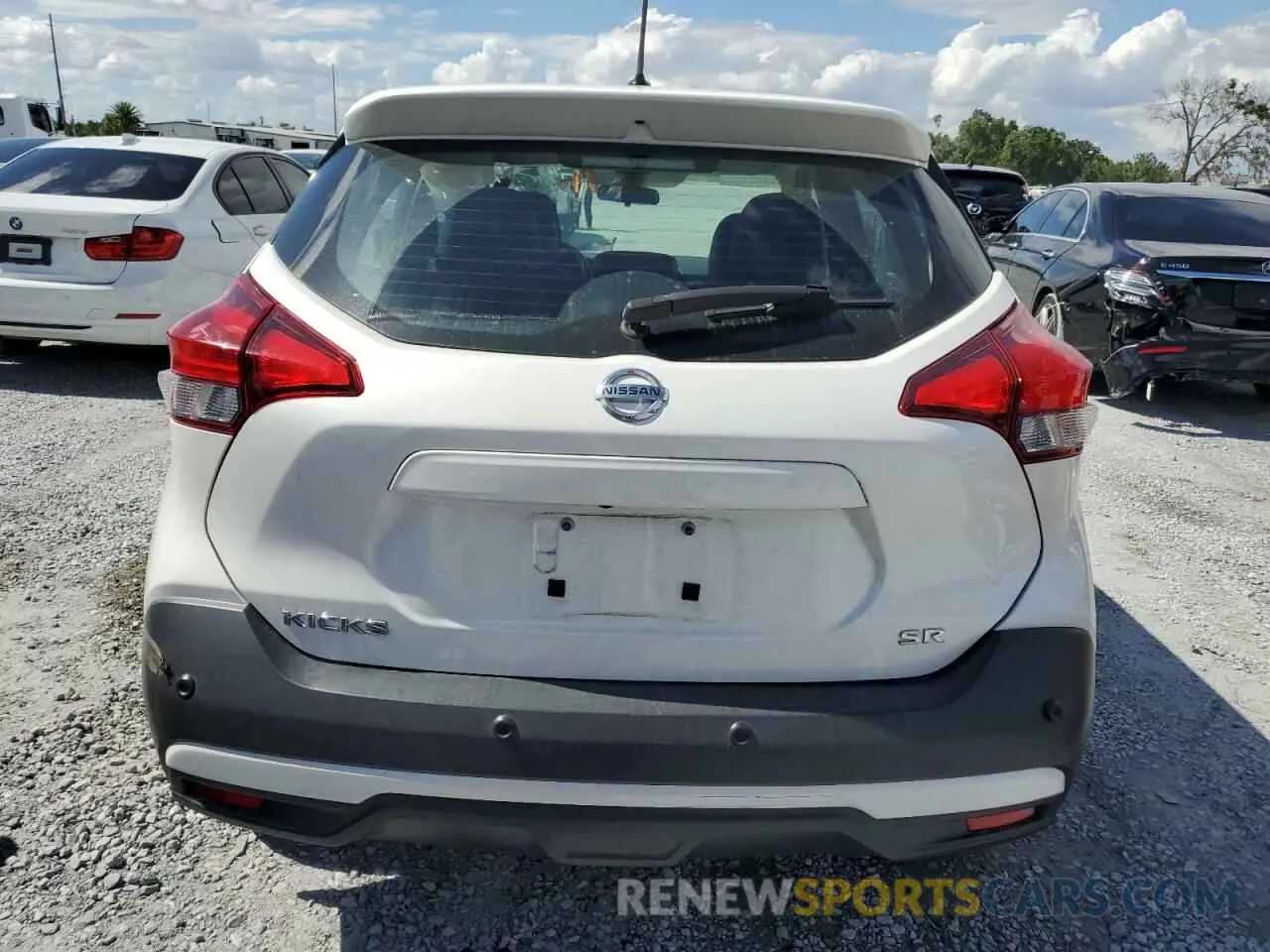 6 Photograph of a damaged car 3N1CP5DV4LL540229 NISSAN KICKS 2020