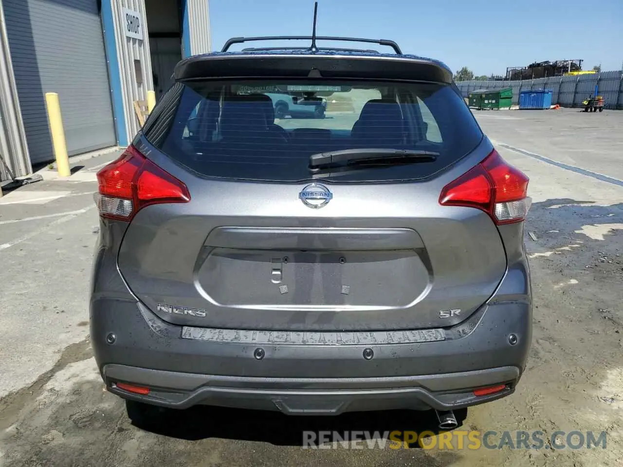 6 Photograph of a damaged car 3N1CP5DV5LL502492 NISSAN KICKS 2020