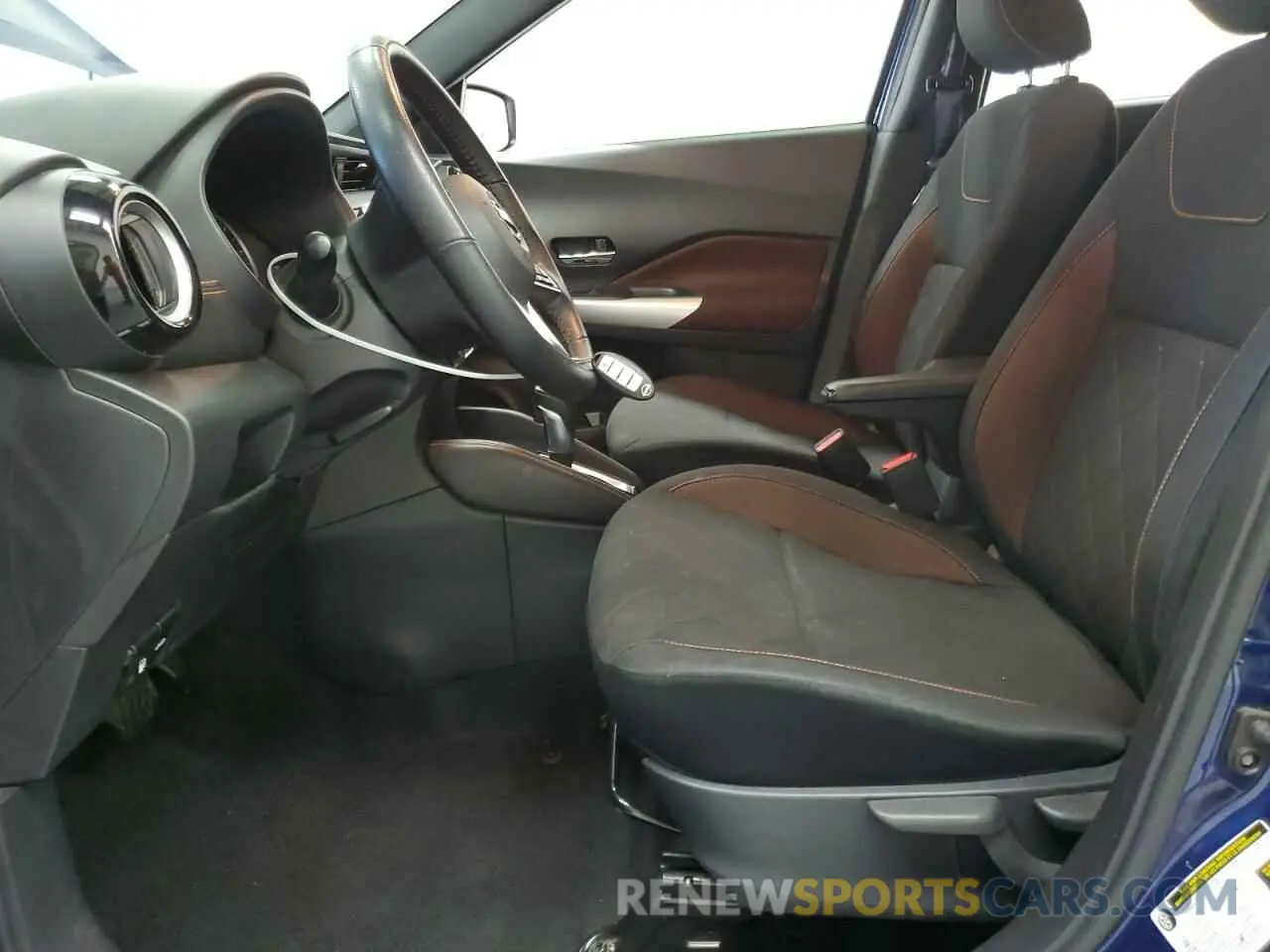 7 Photograph of a damaged car 3N1CP5DV6LL535680 NISSAN KICKS 2020