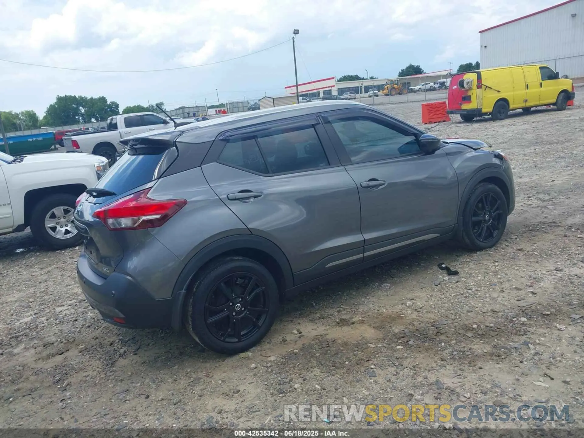 4 Фотография поврежденного автомобиля 3N1CP5DV6LL567092 NISSAN KICKS 2020