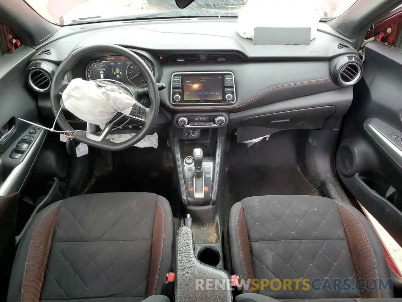 8 Photograph of a damaged car 3N1CP5DV7LL504339 NISSAN KICKS 2020