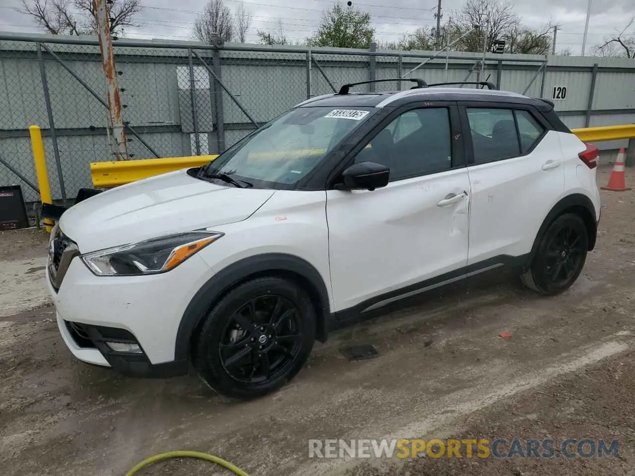 1 Photograph of a damaged car 3N1CP5DV7LL518502 NISSAN KICKS 2020