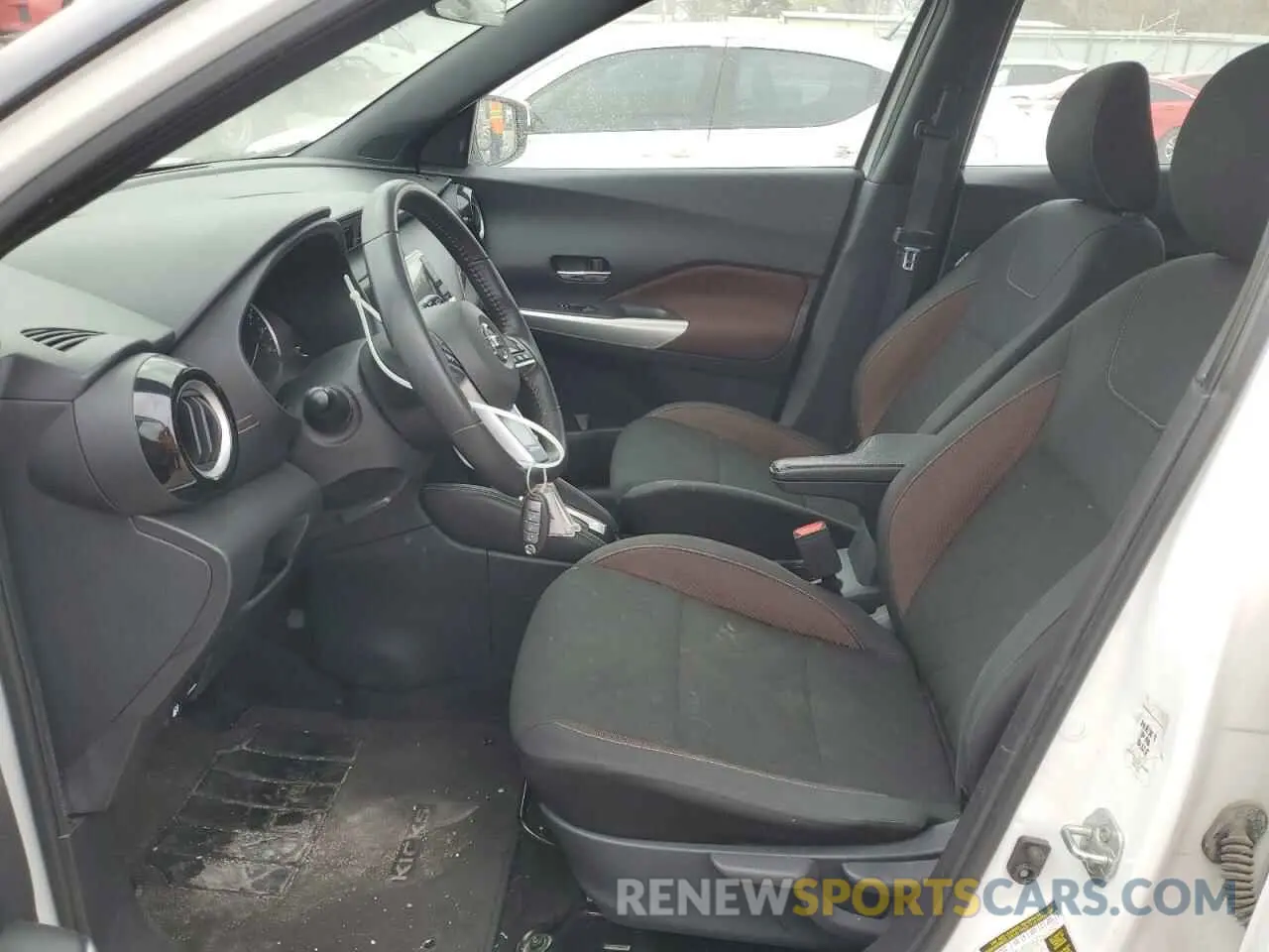 7 Photograph of a damaged car 3N1CP5DV7LL518502 NISSAN KICKS 2020