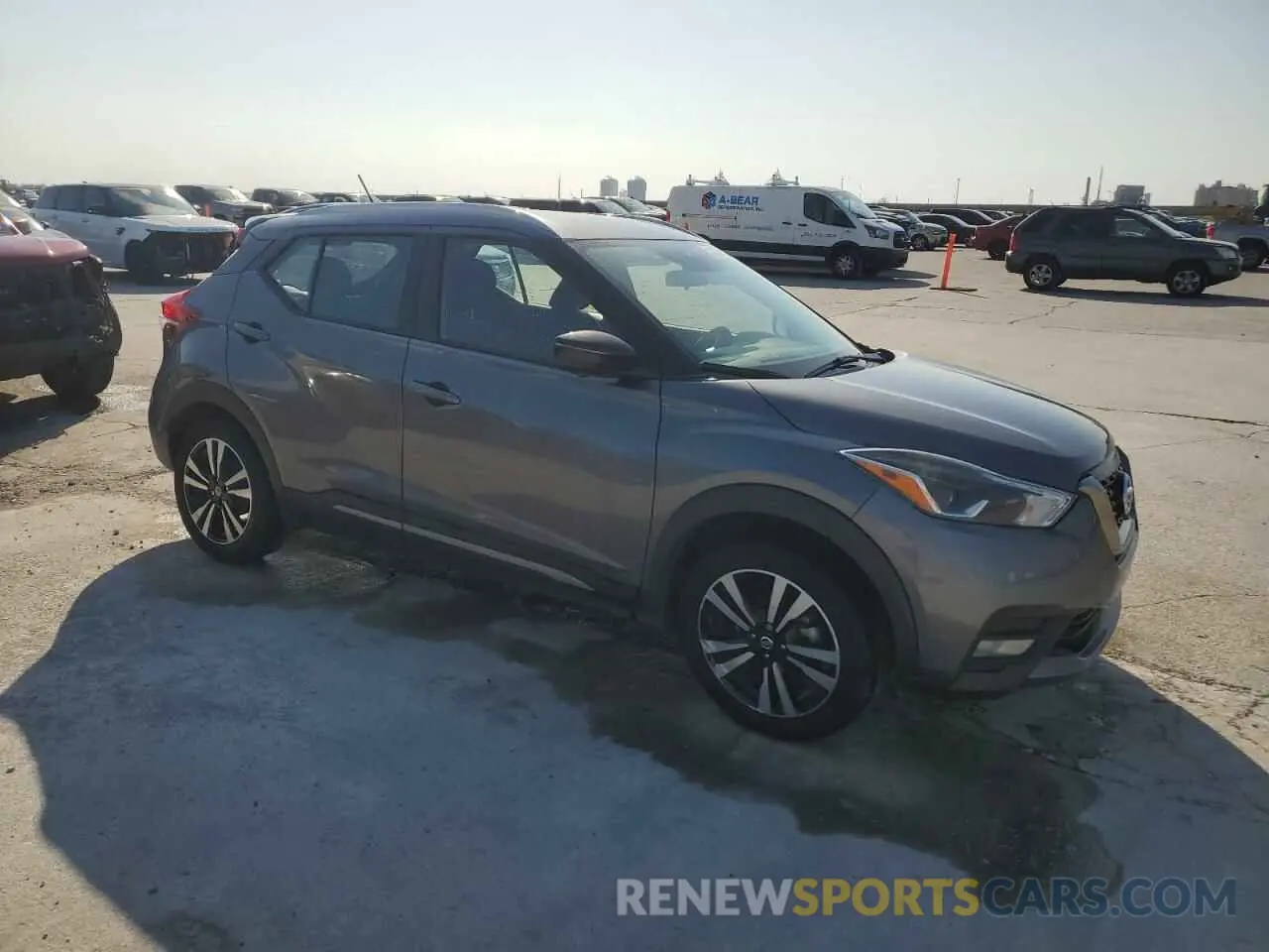 4 Photograph of a damaged car 3N1CP5DV7LL519066 NISSAN KICKS 2020