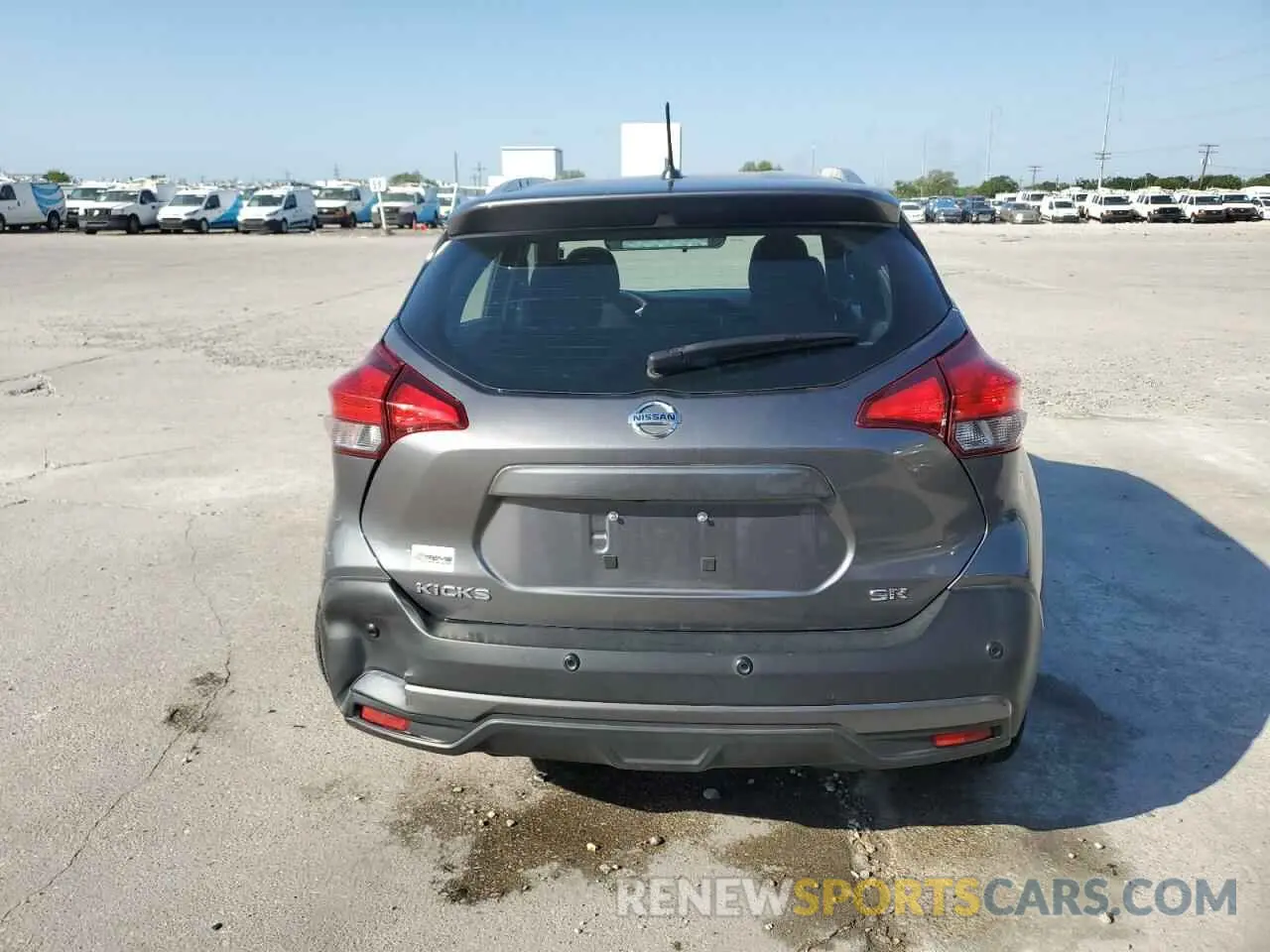 6 Photograph of a damaged car 3N1CP5DV7LL519066 NISSAN KICKS 2020
