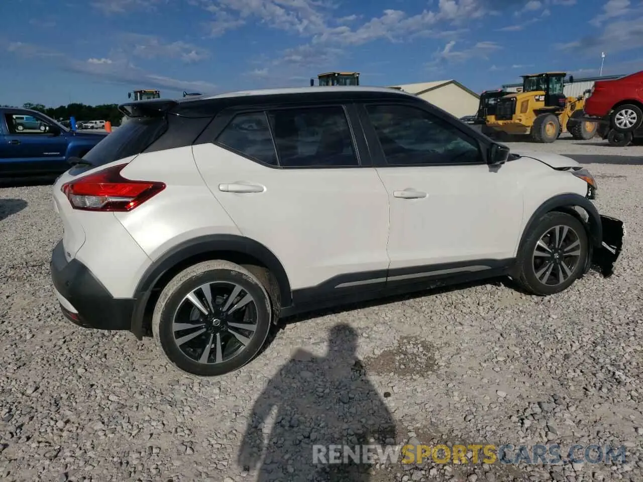 3 Фотография поврежденного автомобиля 3N1CP5DV8LL477913 NISSAN KICKS 2020