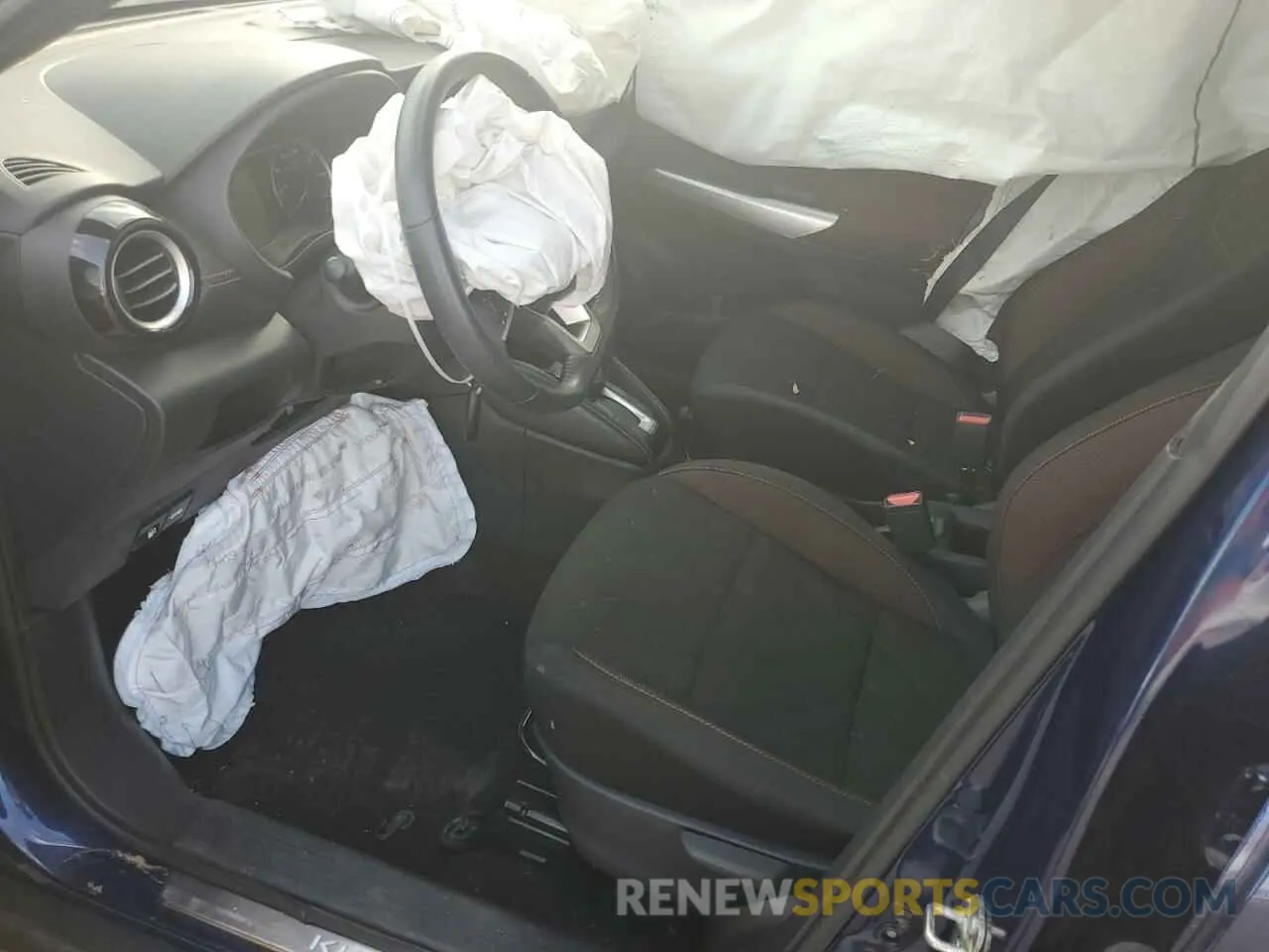 7 Photograph of a damaged car 3N1CP5DV9LL513236 NISSAN KICKS 2020