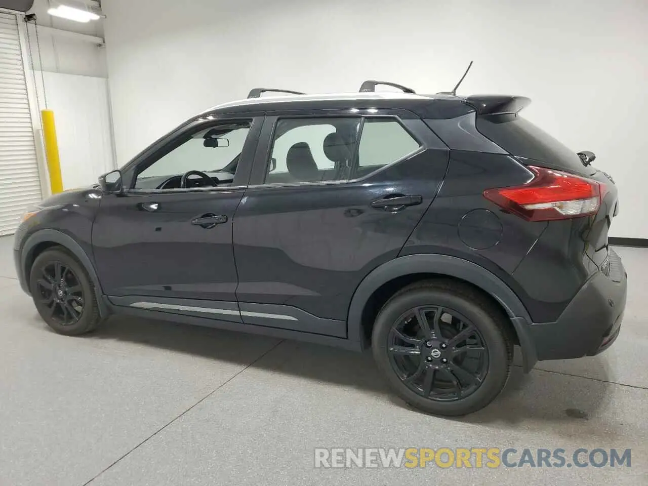 2 Photograph of a damaged car 3N1CP5DV9LL539562 NISSAN KICKS 2020