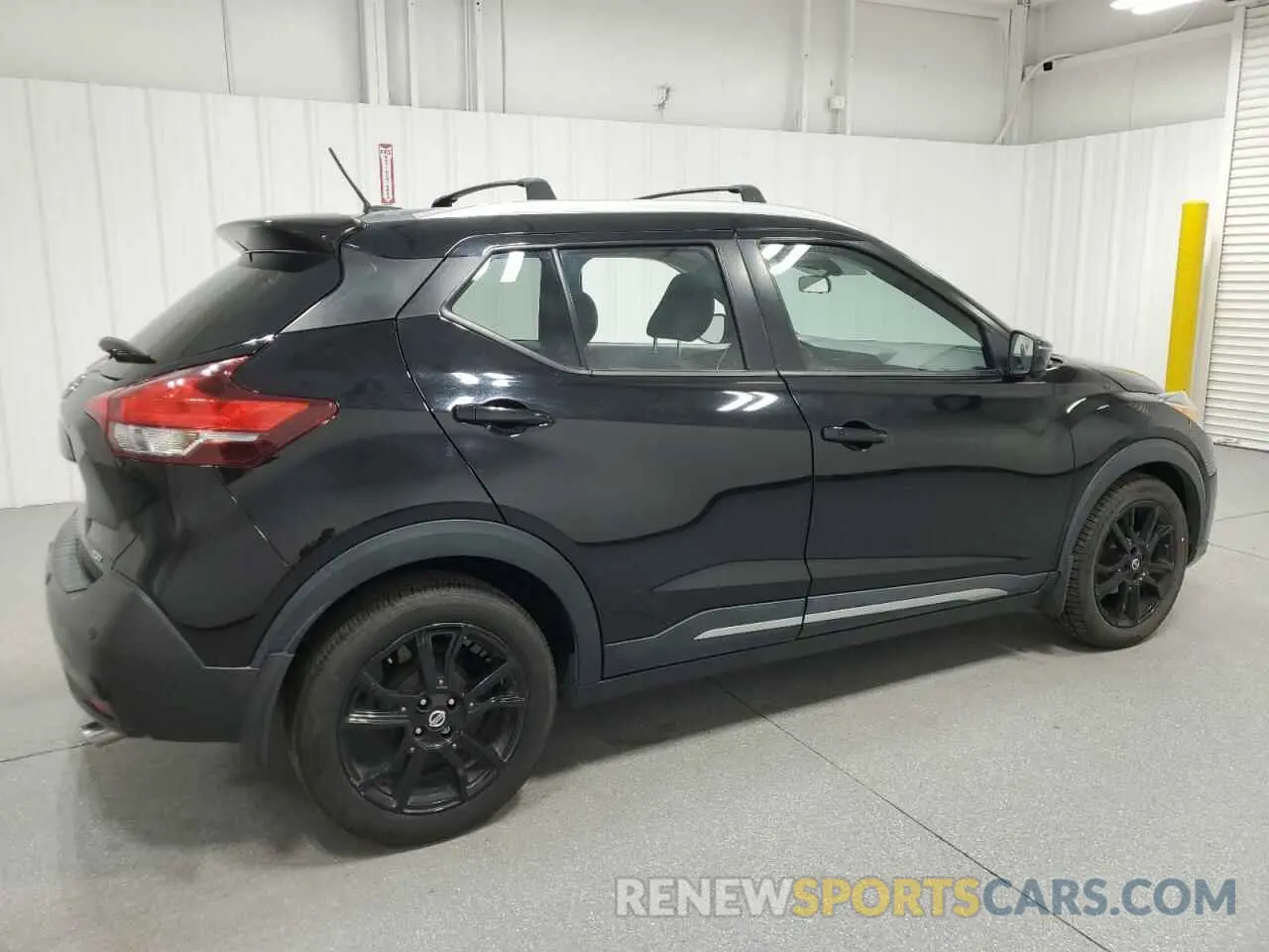 3 Photograph of a damaged car 3N1CP5DV9LL539562 NISSAN KICKS 2020