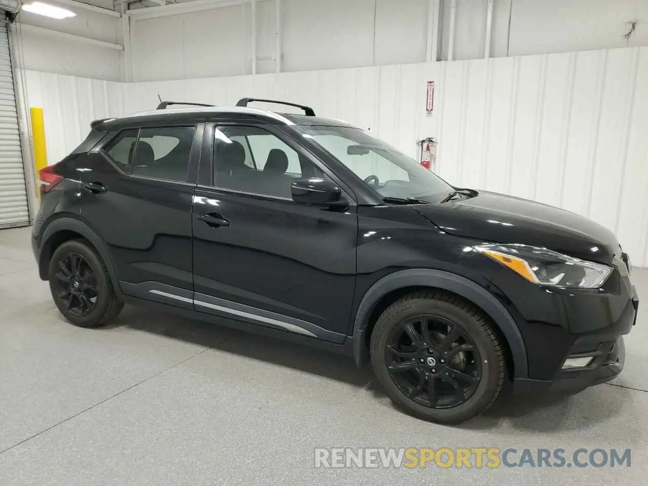 4 Photograph of a damaged car 3N1CP5DV9LL539562 NISSAN KICKS 2020