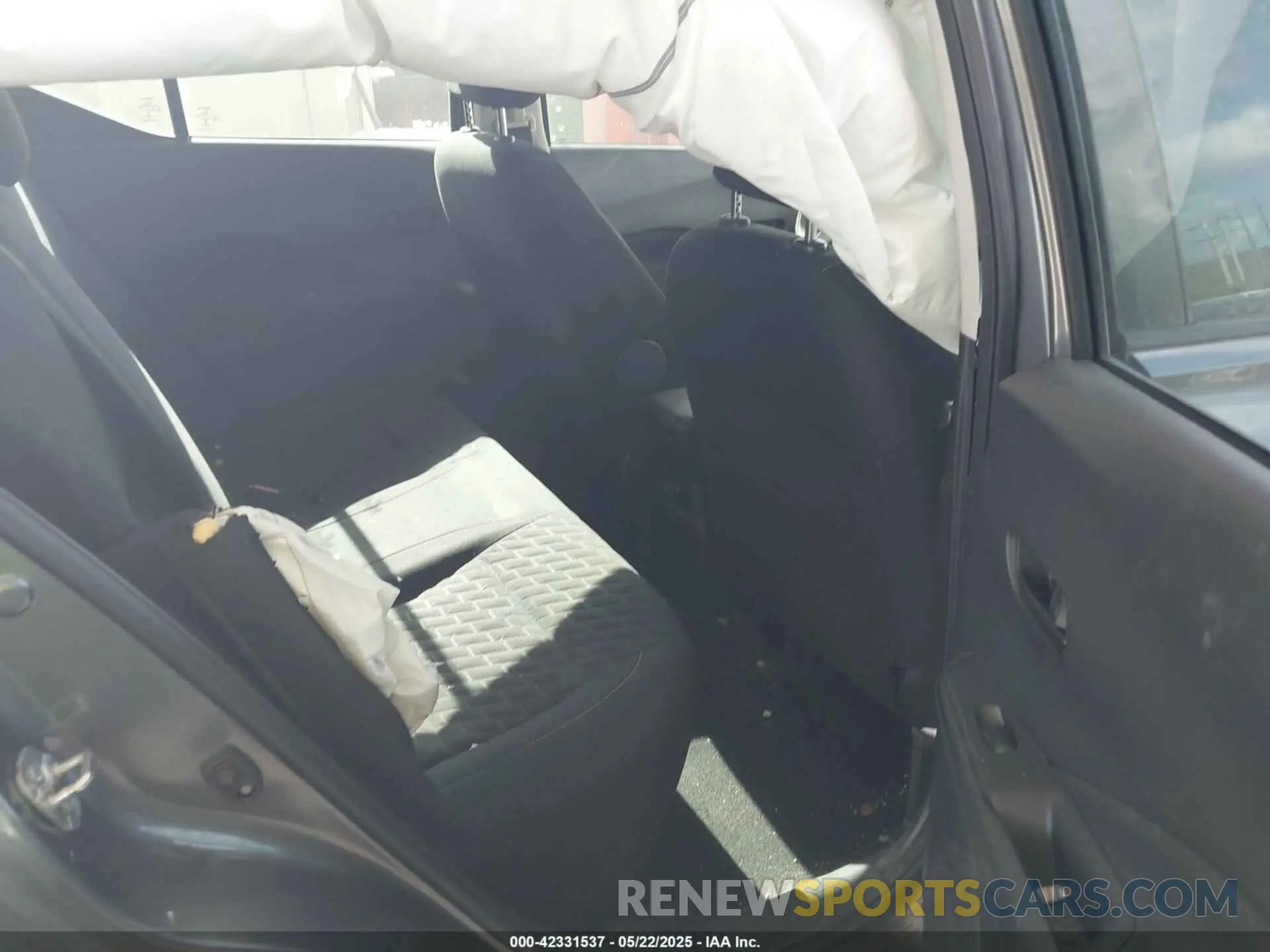 8 Photograph of a damaged car 3N1CP5BV0ML484178 NISSAN KICKS 2021