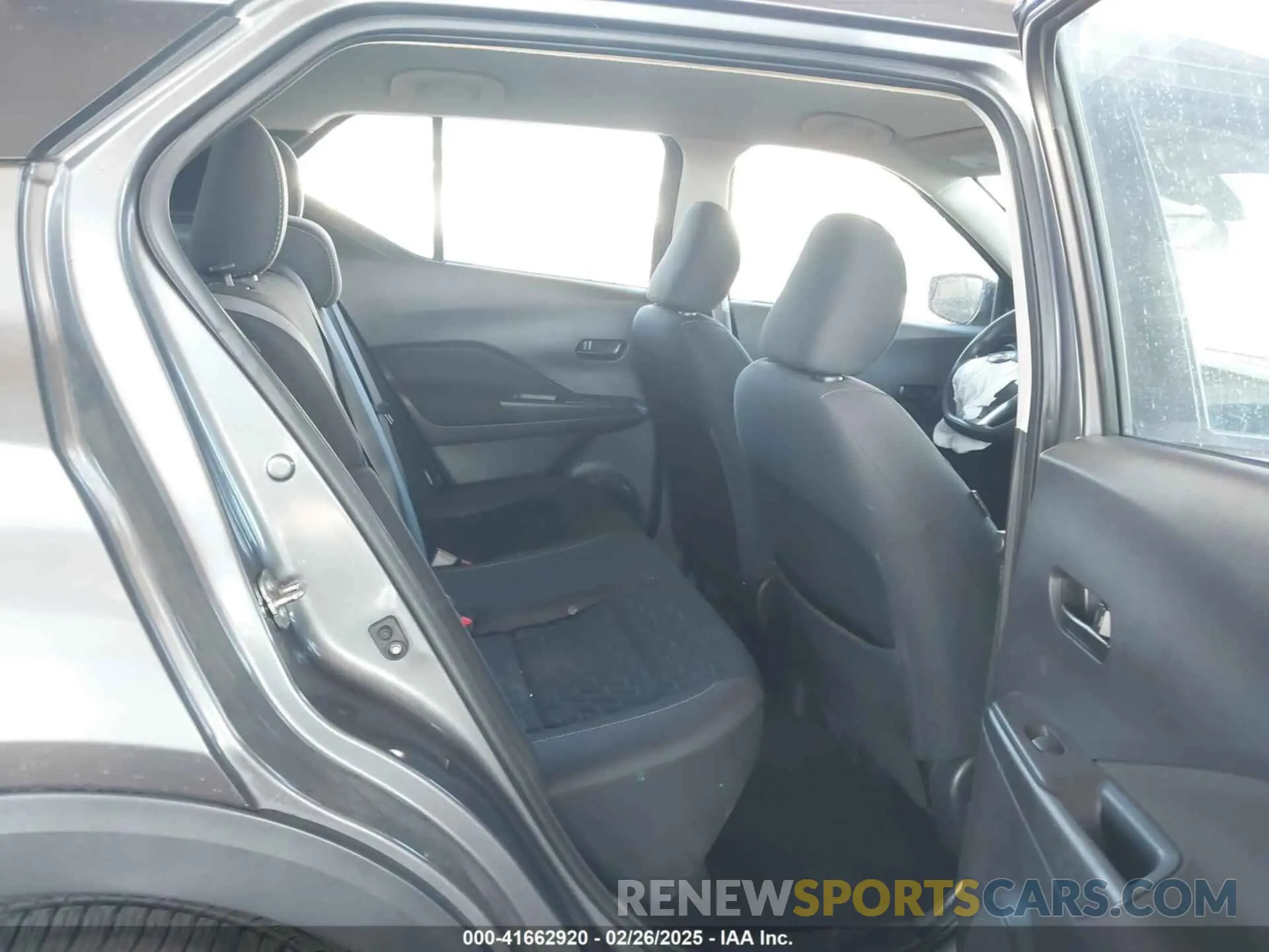 8 Photograph of a damaged car 3N1CP5BV0ML488506 NISSAN KICKS 2021