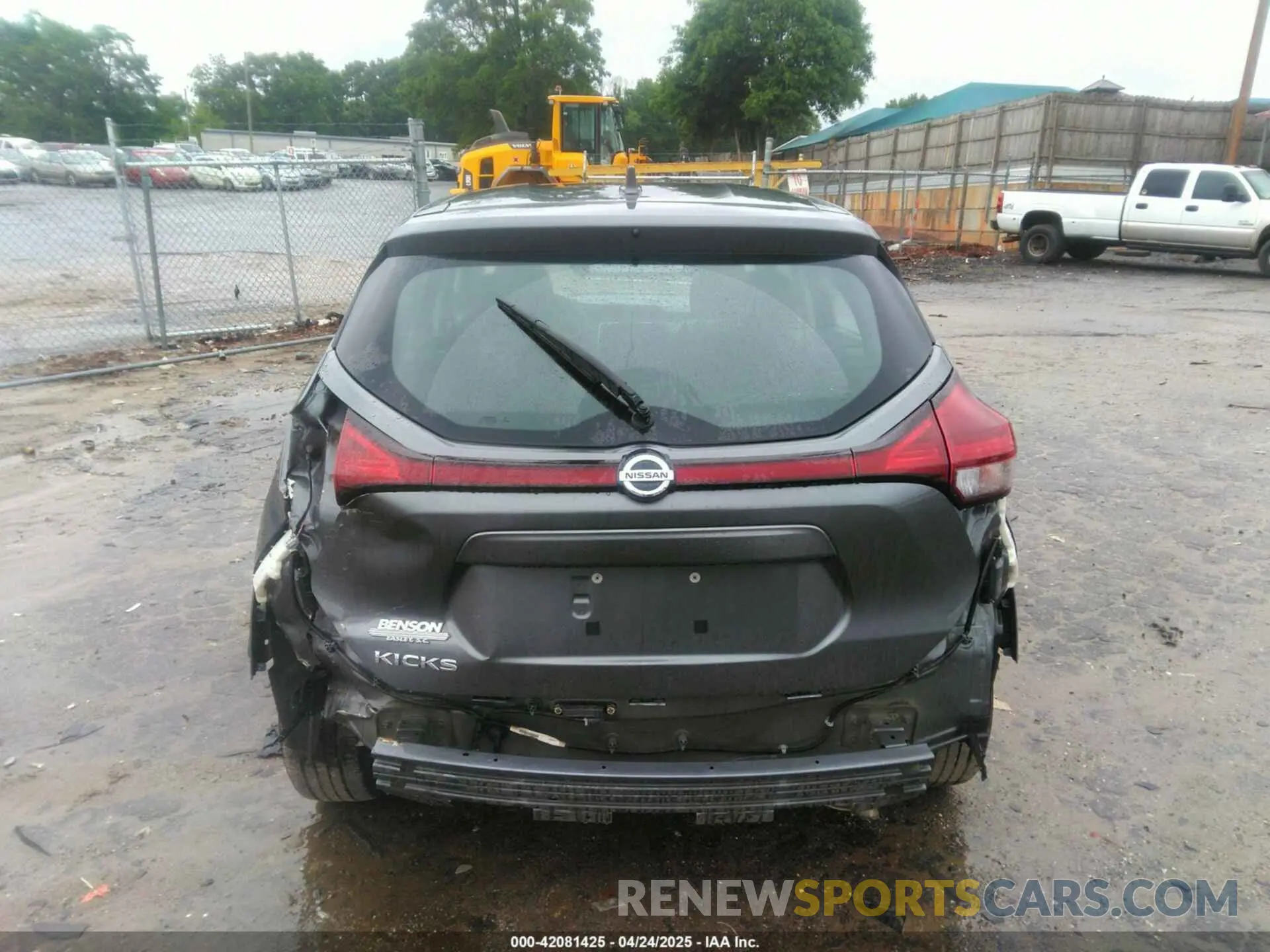 16 Photograph of a damaged car 3N1CP5BV0ML508334 NISSAN KICKS 2021