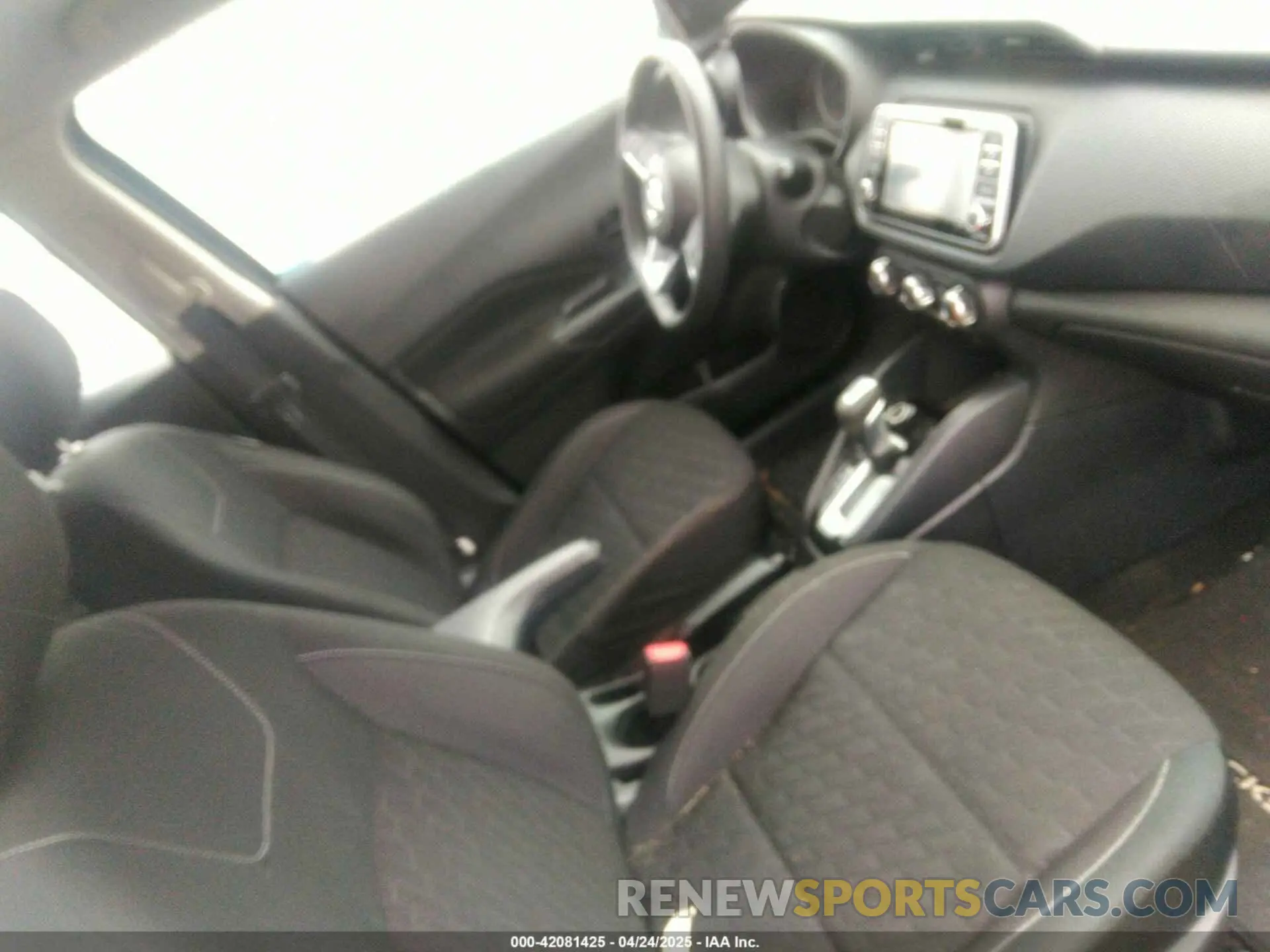 5 Photograph of a damaged car 3N1CP5BV0ML508334 NISSAN KICKS 2021