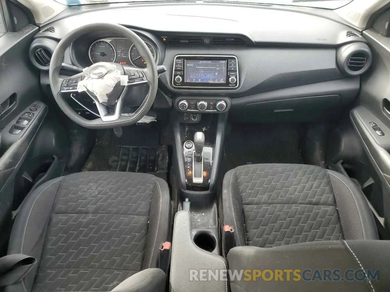 8 Photograph of a damaged car 3N1CP5BV0ML552656 NISSAN KICKS 2021