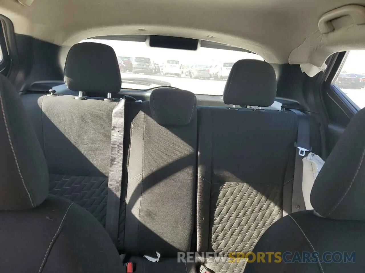 10 Photograph of a damaged car 3N1CP5BV1ML532917 NISSAN KICKS 2021
