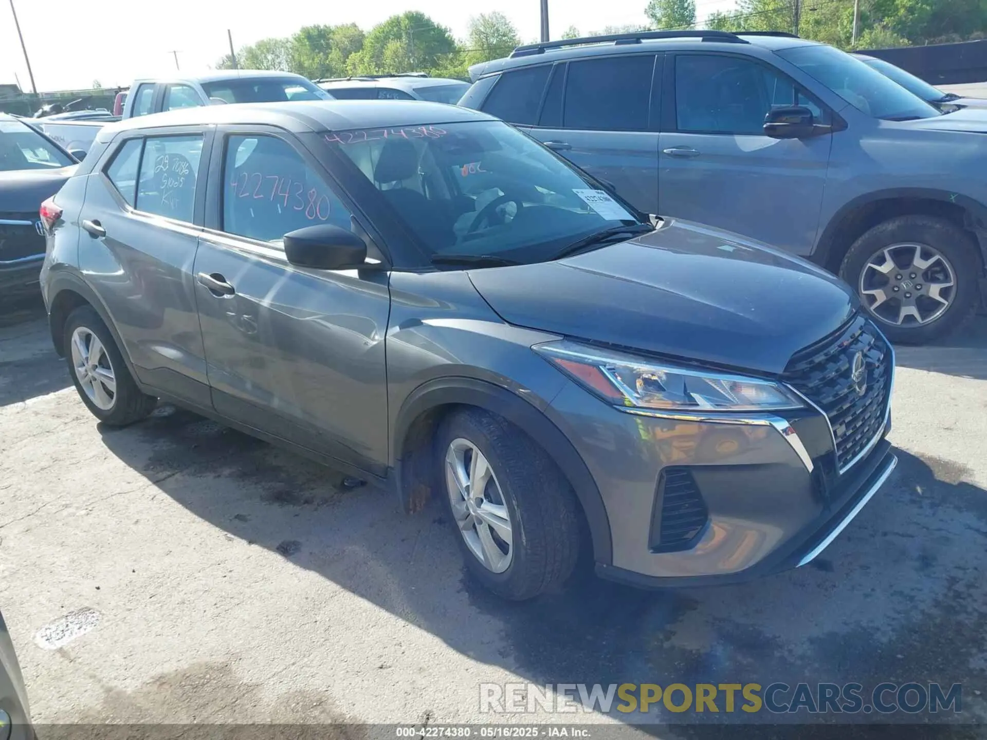 1 Photograph of a damaged car 3N1CP5BV3ML551937 NISSAN KICKS 2021