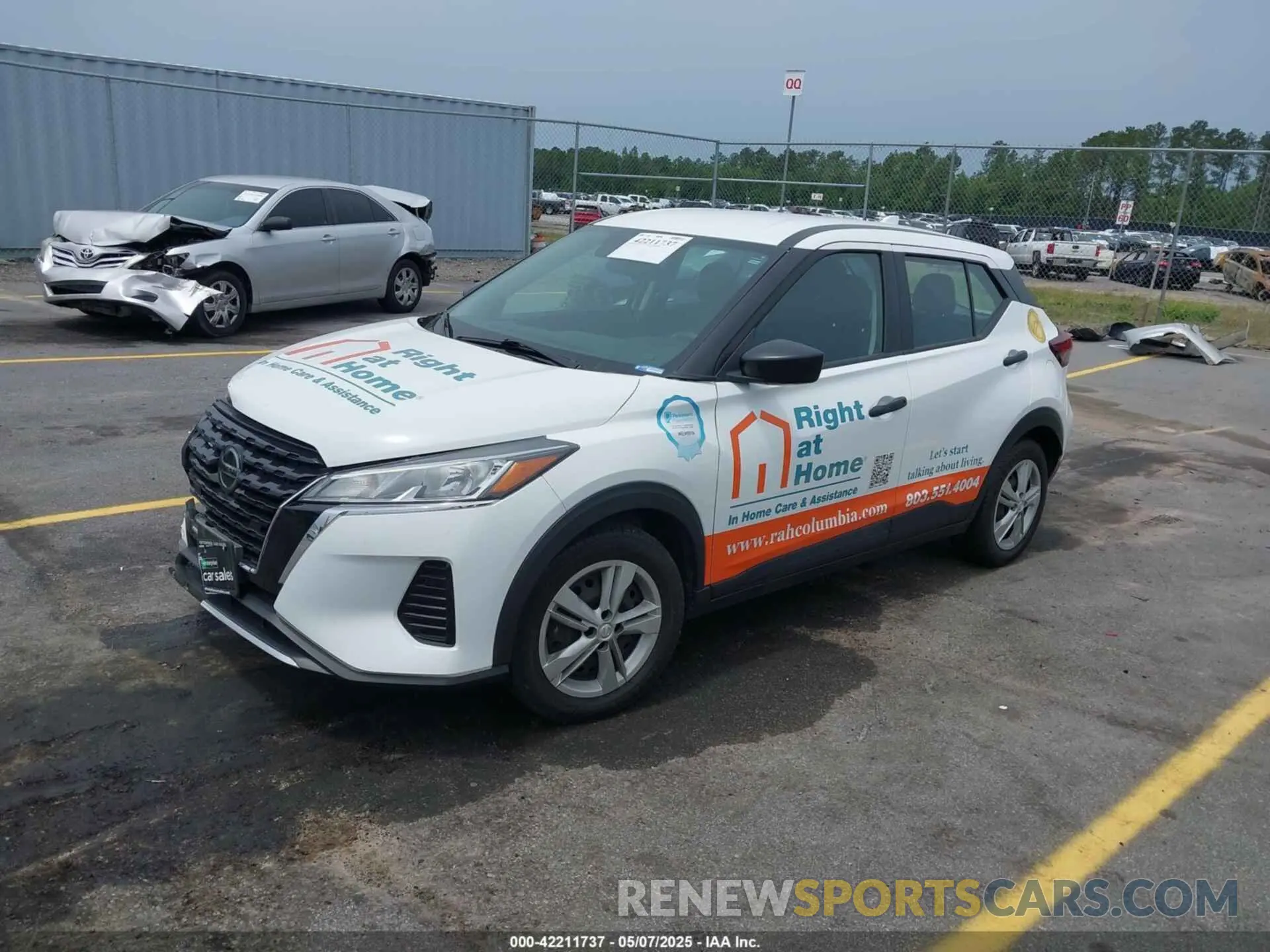 2 Photograph of a damaged car 3N1CP5BV4ML533432 NISSAN KICKS 2021