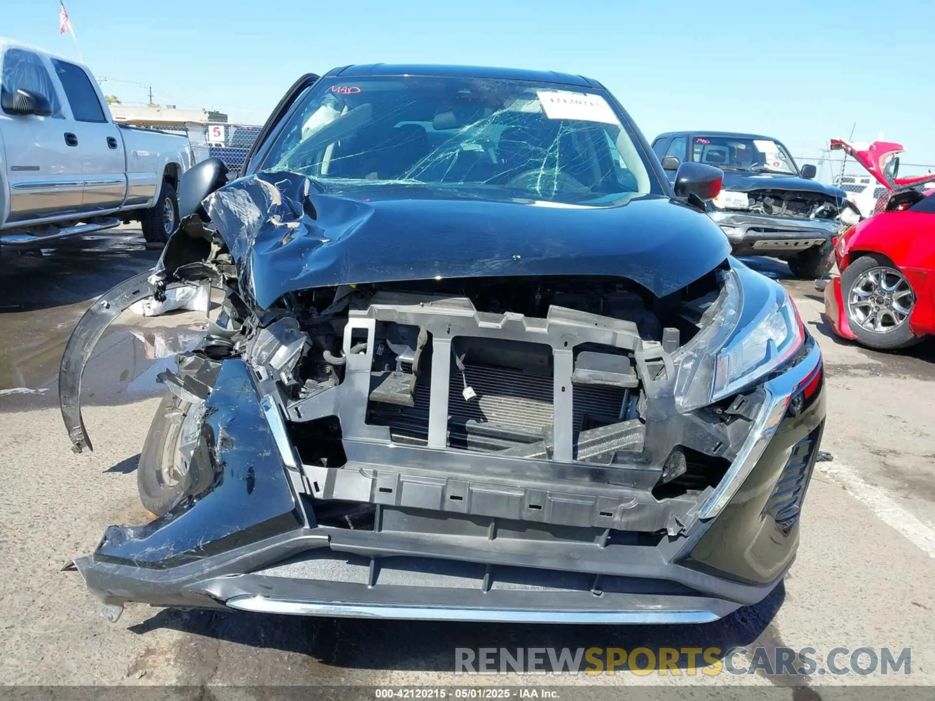 13 Photograph of a damaged car 3N1CP5BV4ML546715 NISSAN KICKS 2021