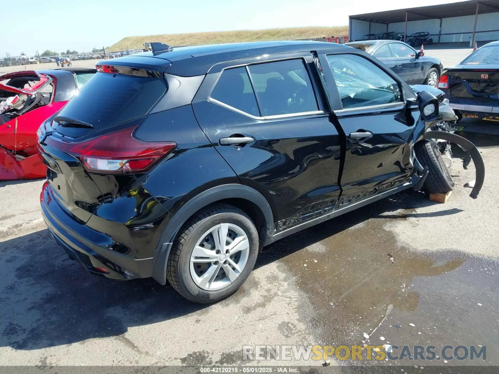 4 Photograph of a damaged car 3N1CP5BV4ML546715 NISSAN KICKS 2021