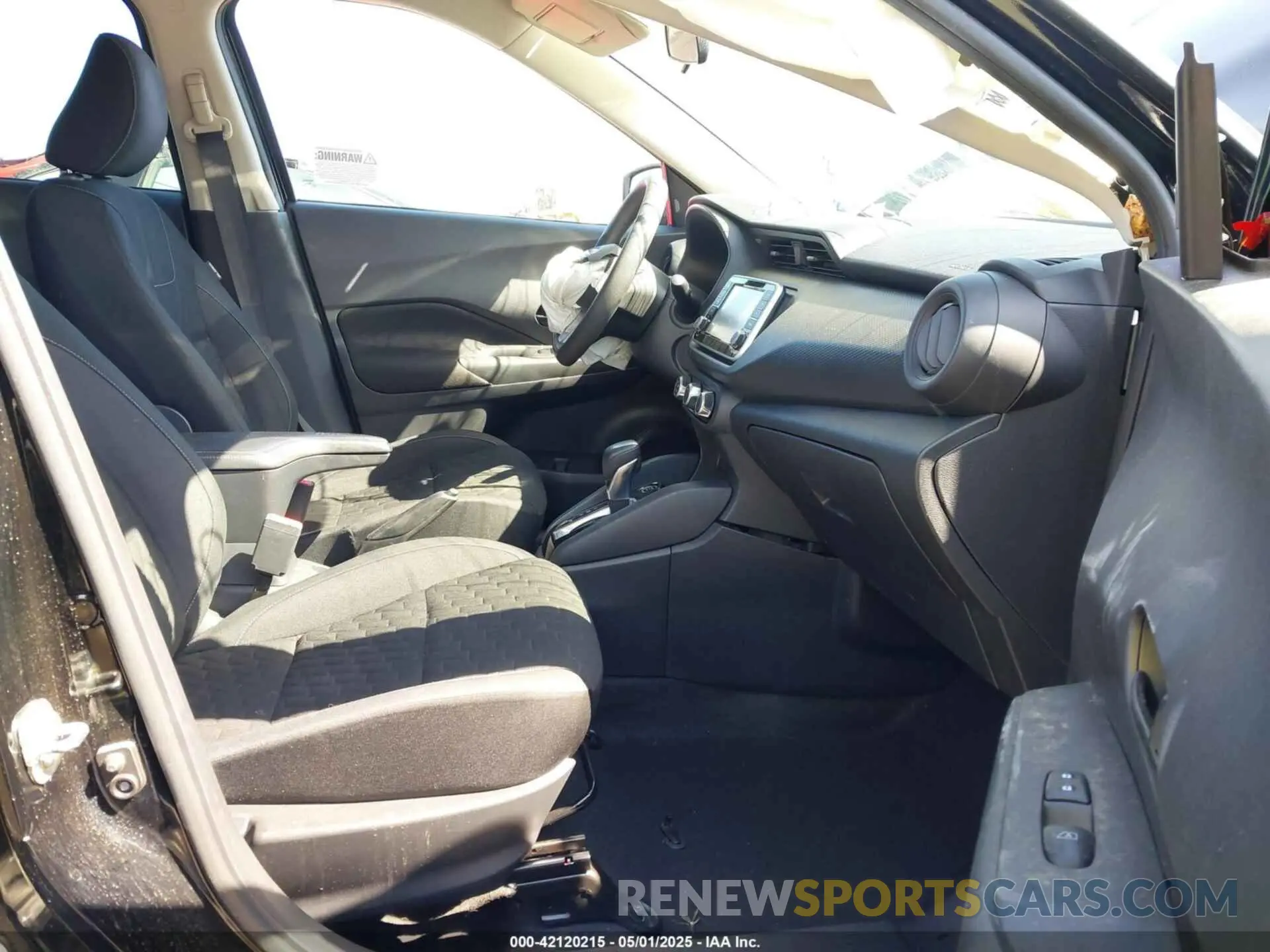 5 Photograph of a damaged car 3N1CP5BV4ML546715 NISSAN KICKS 2021