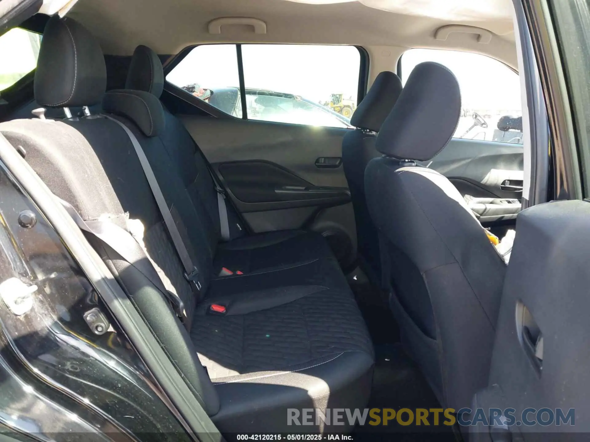 8 Photograph of a damaged car 3N1CP5BV4ML546715 NISSAN KICKS 2021