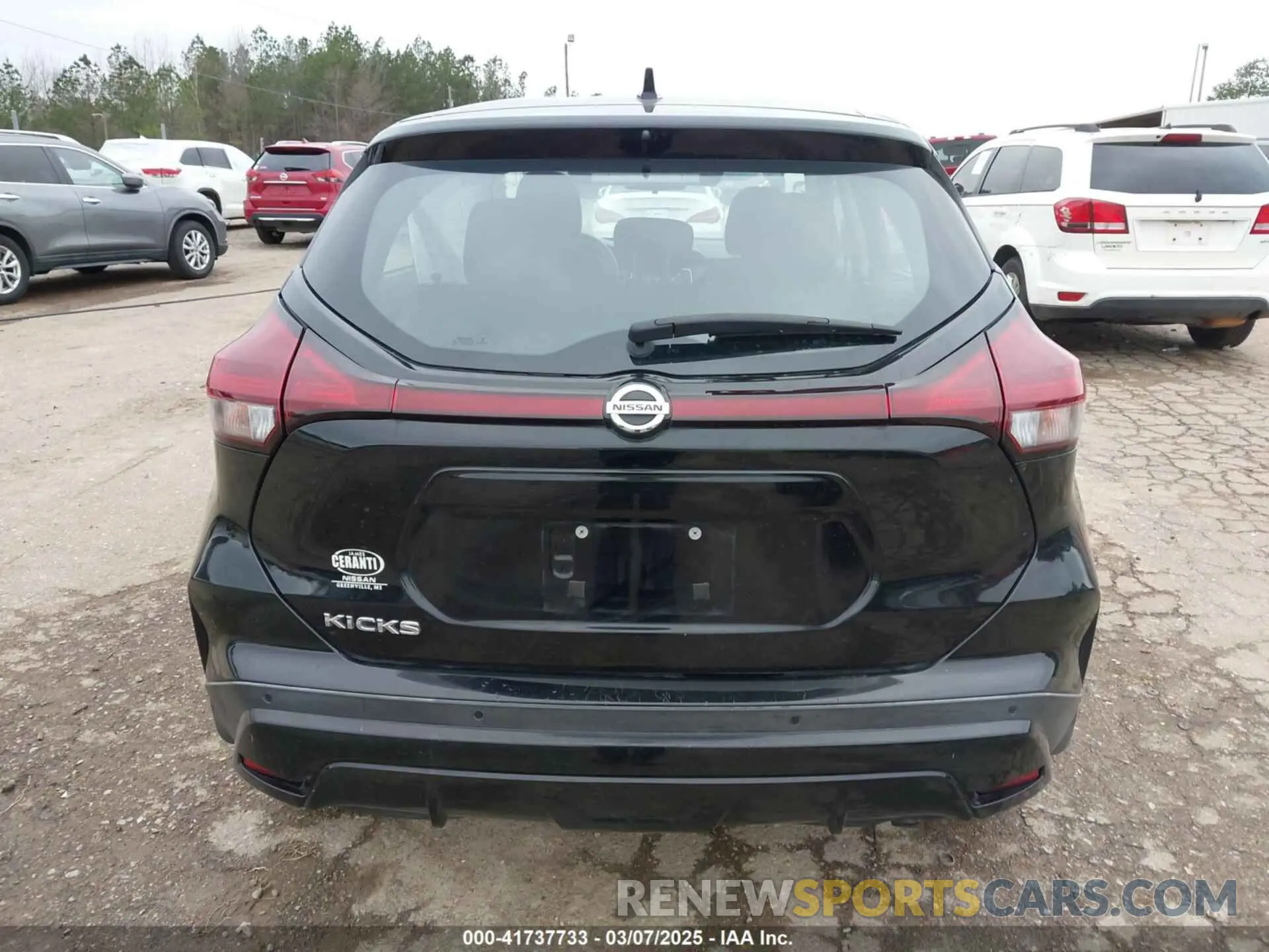 16 Photograph of a damaged car 3N1CP5BV5ML519278 NISSAN KICKS 2021