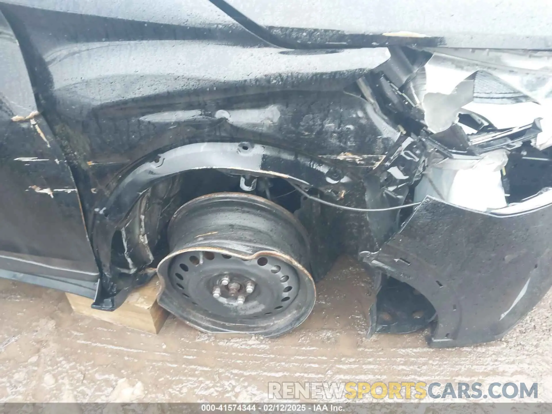 16 Photograph of a damaged car 3N1CP5BV5ML538302 NISSAN KICKS 2021