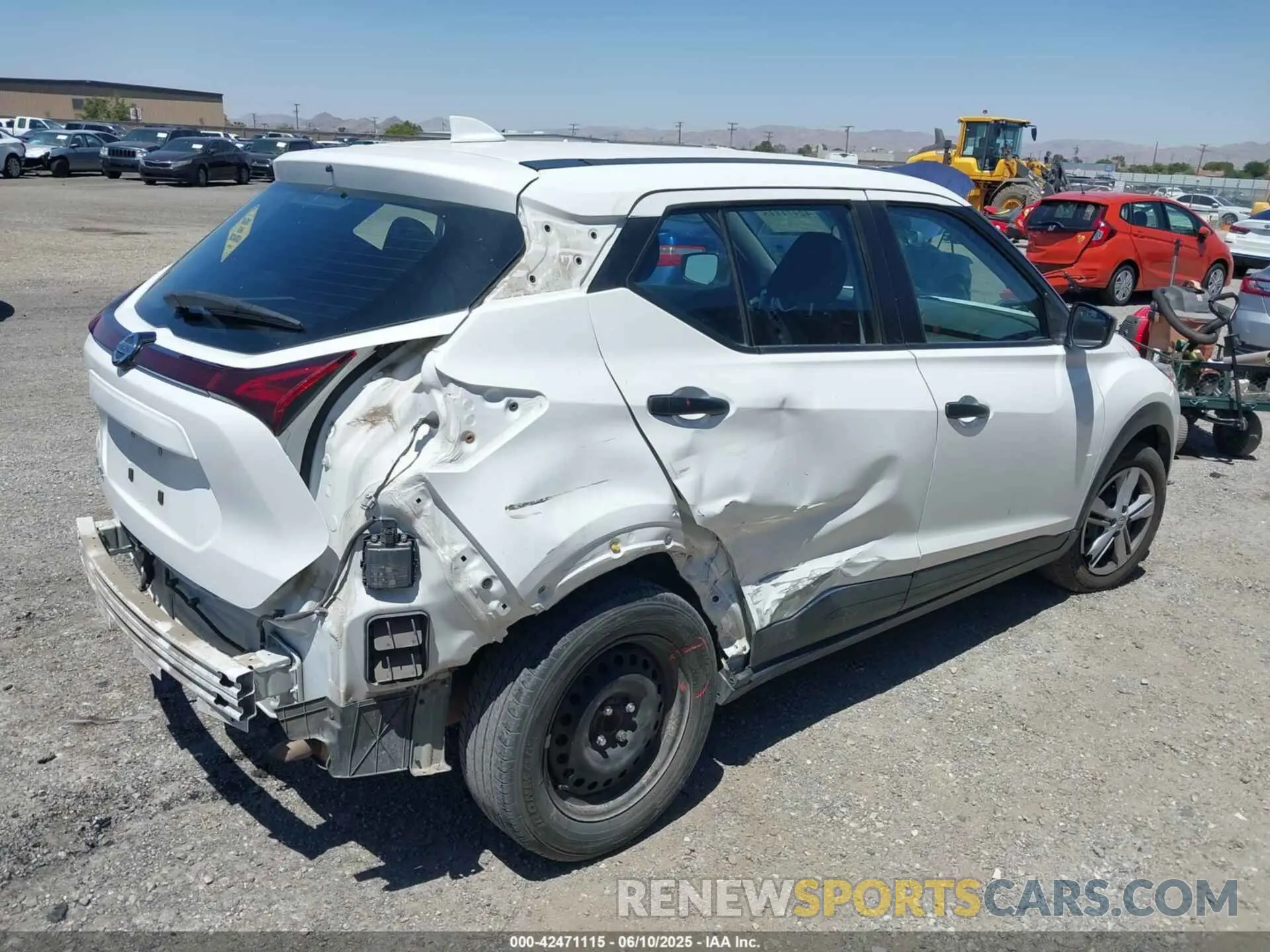 4 Фотография поврежденного автомобиля 3N1CP5BV6ML464310 NISSAN KICKS 2021
