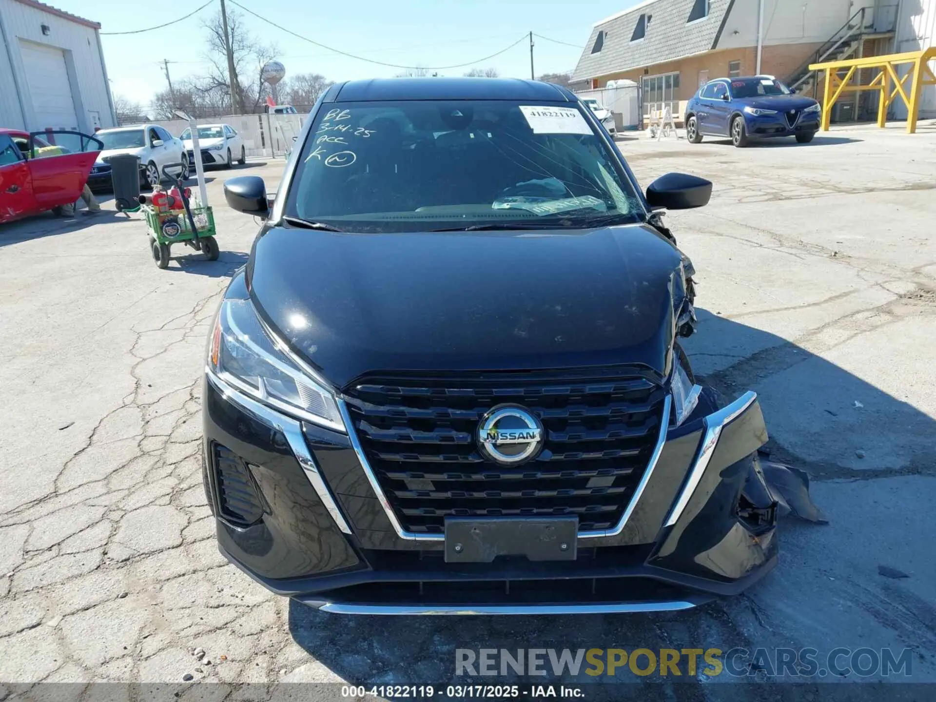 12 Photograph of a damaged car 3N1CP5BV6ML540480 NISSAN KICKS 2021