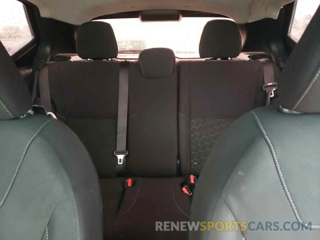 10 Photograph of a damaged car 3N1CP5BV8ML520246 NISSAN KICKS 2021