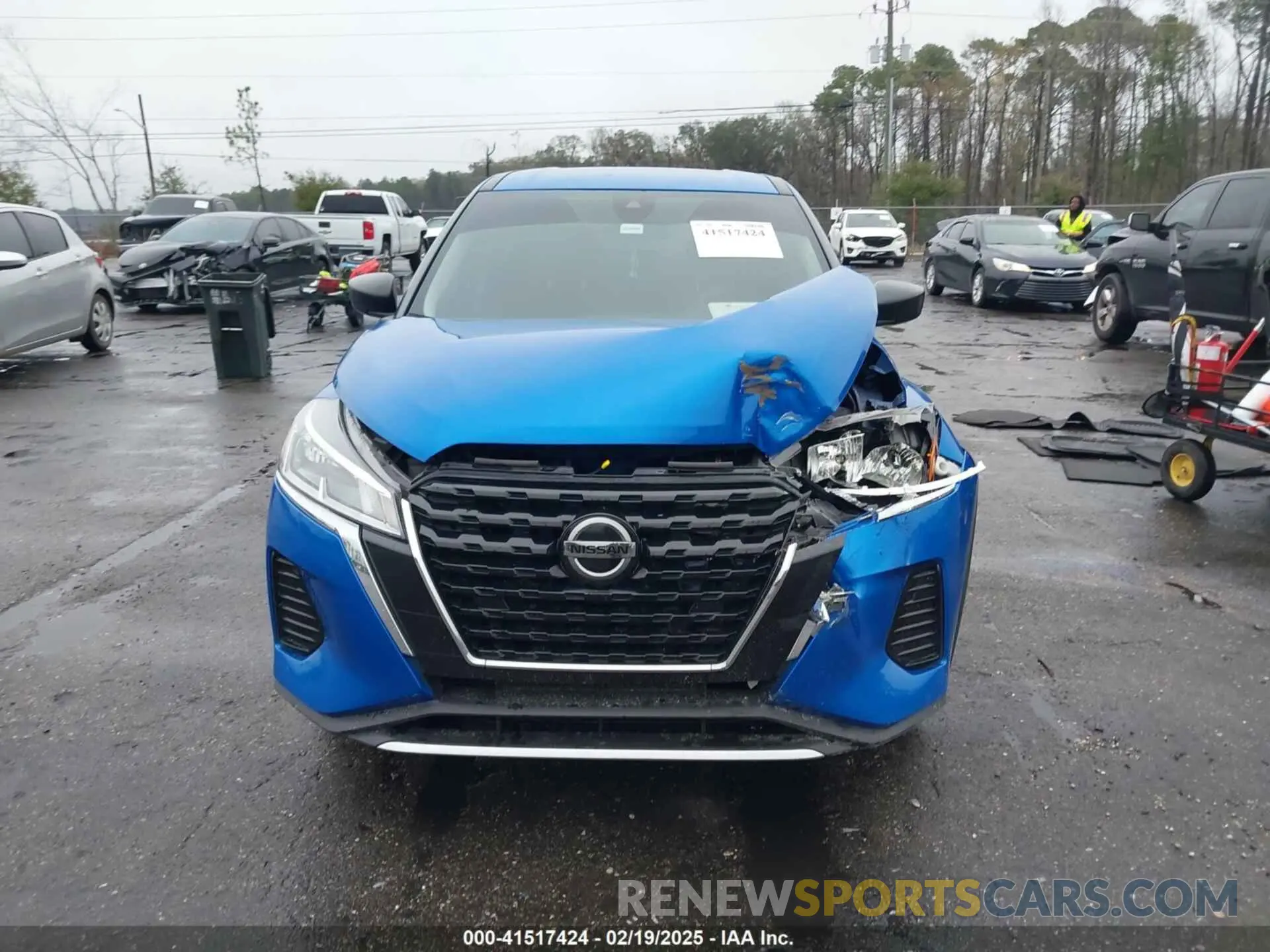 12 Photograph of a damaged car 3N1CP5BV9ML515282 NISSAN KICKS 2021