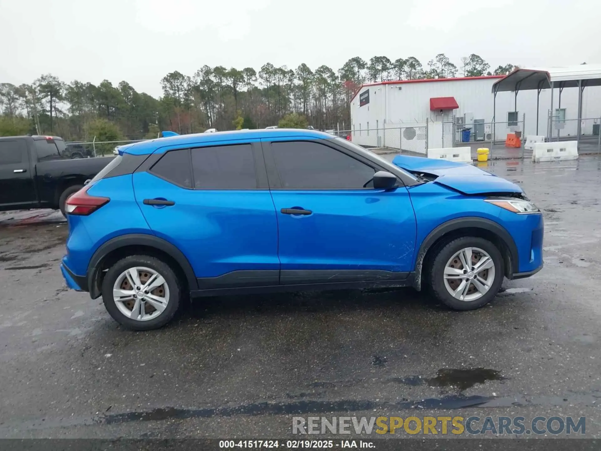 13 Photograph of a damaged car 3N1CP5BV9ML515282 NISSAN KICKS 2021