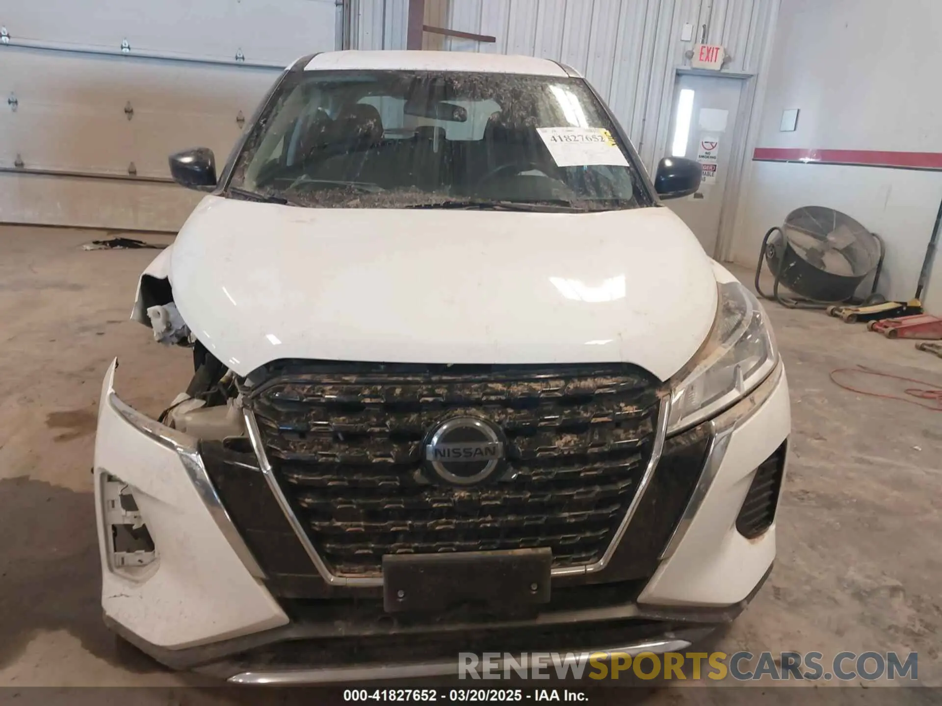 12 Photograph of a damaged car 3N1CP5BVXML479103 NISSAN KICKS 2021