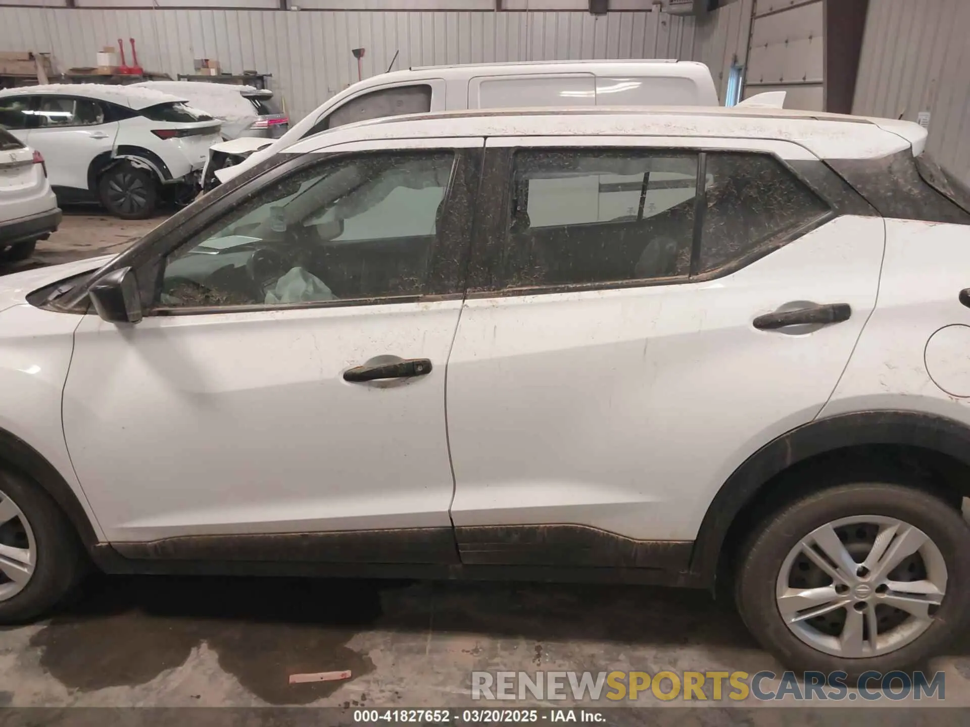 14 Photograph of a damaged car 3N1CP5BVXML479103 NISSAN KICKS 2021