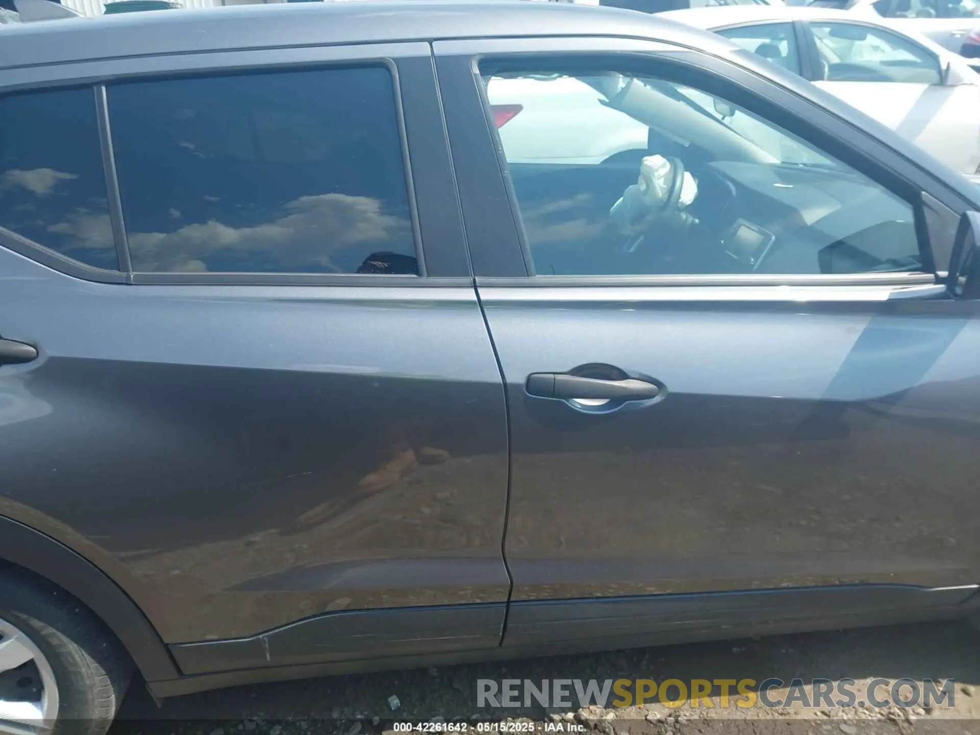 13 Photograph of a damaged car 3N1CP5BVXML484558 NISSAN KICKS 2021
