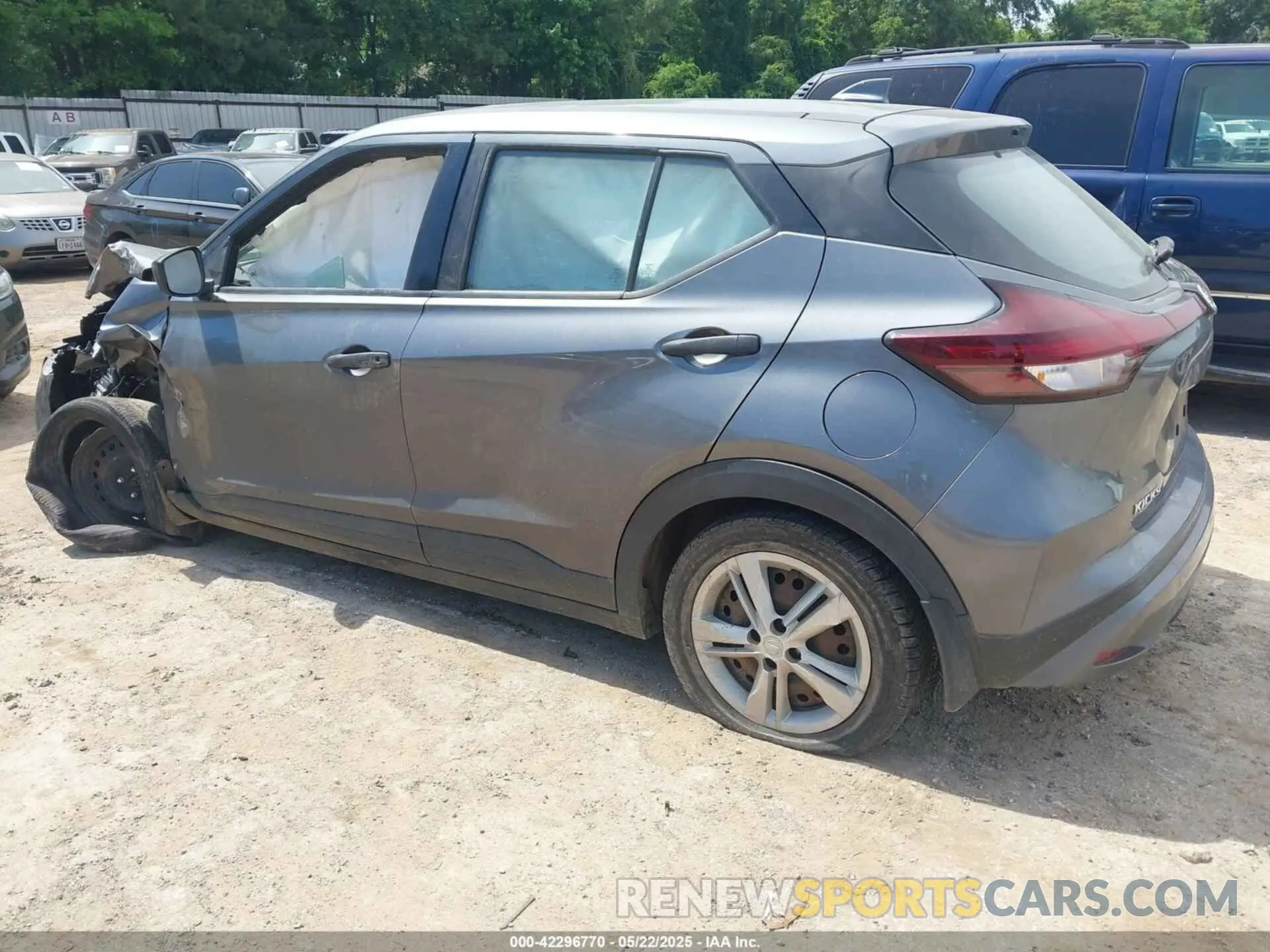 3 Фотография поврежденного автомобиля 3N1CP5BVXML551059 NISSAN KICKS 2021