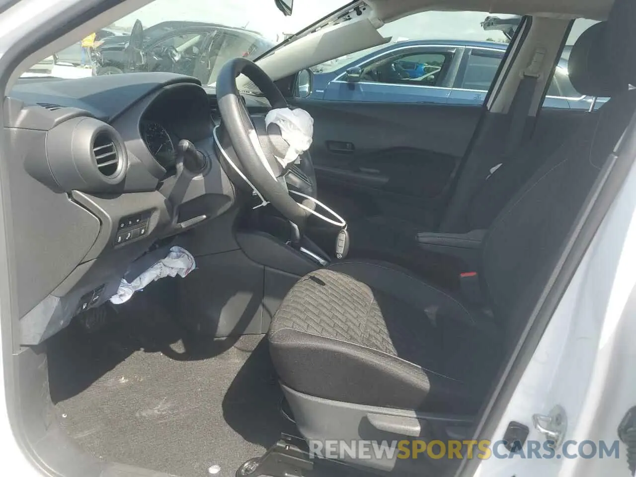 7 Photograph of a damaged car 3N1CP5BVXML565611 NISSAN KICKS 2021