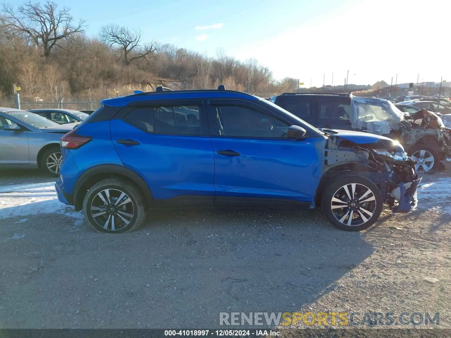 13 Photograph of a damaged car 3N1CP5BVXML566113 NISSAN KICKS 2021