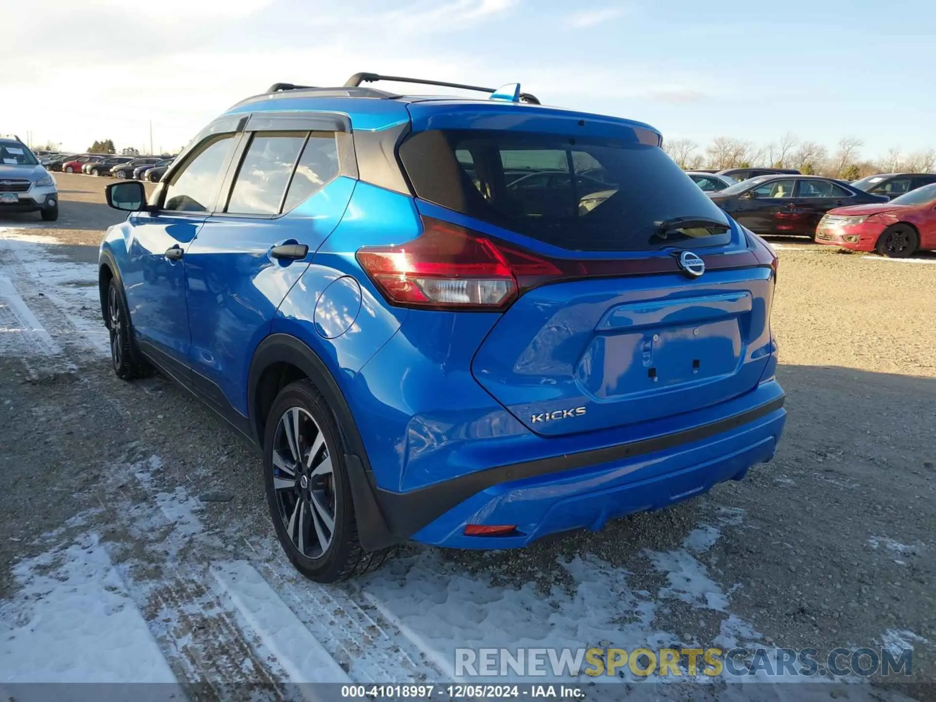 3 Photograph of a damaged car 3N1CP5BVXML566113 NISSAN KICKS 2021